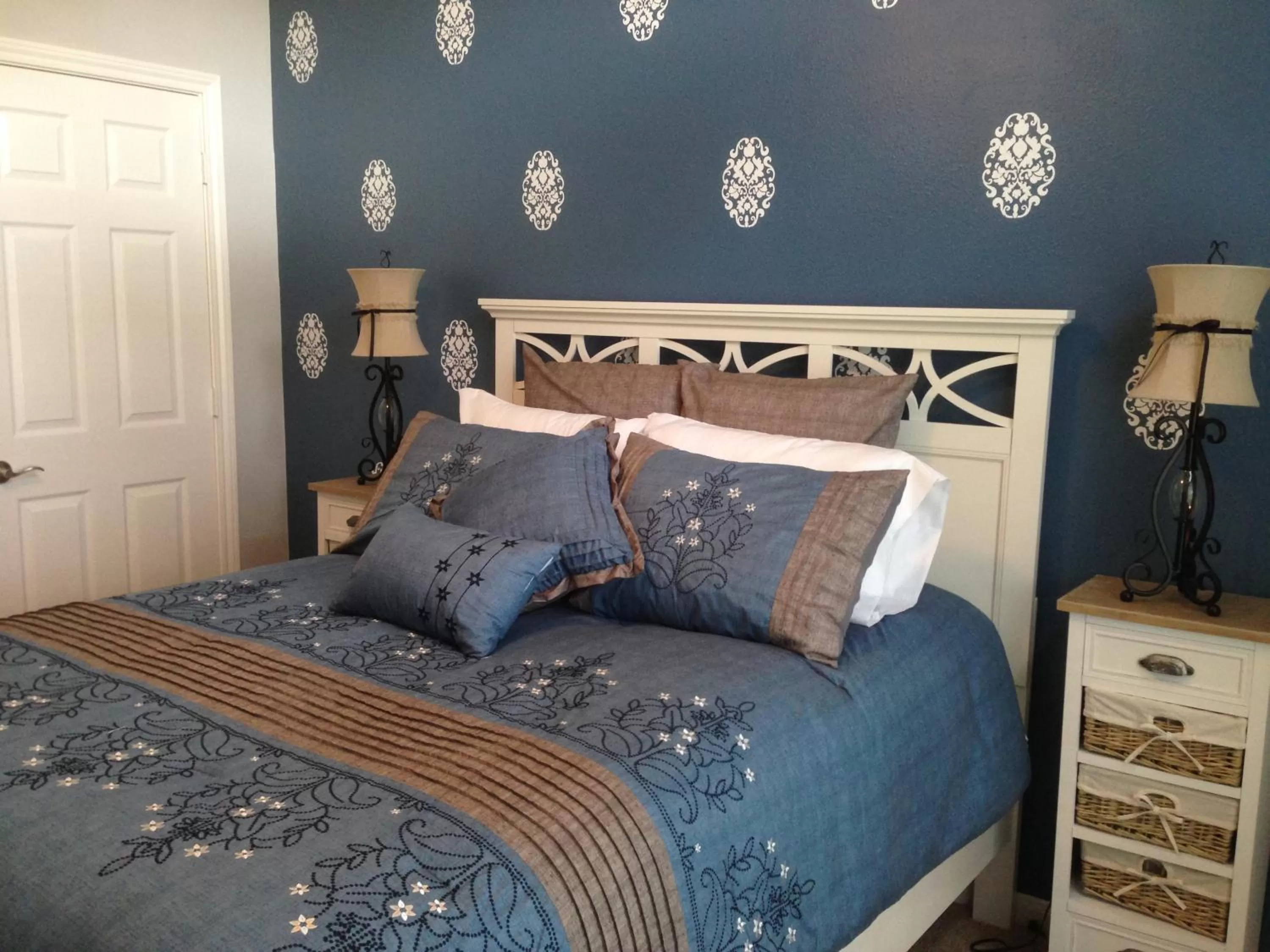 Room Photo in Maple Creek Bed&Breakfast