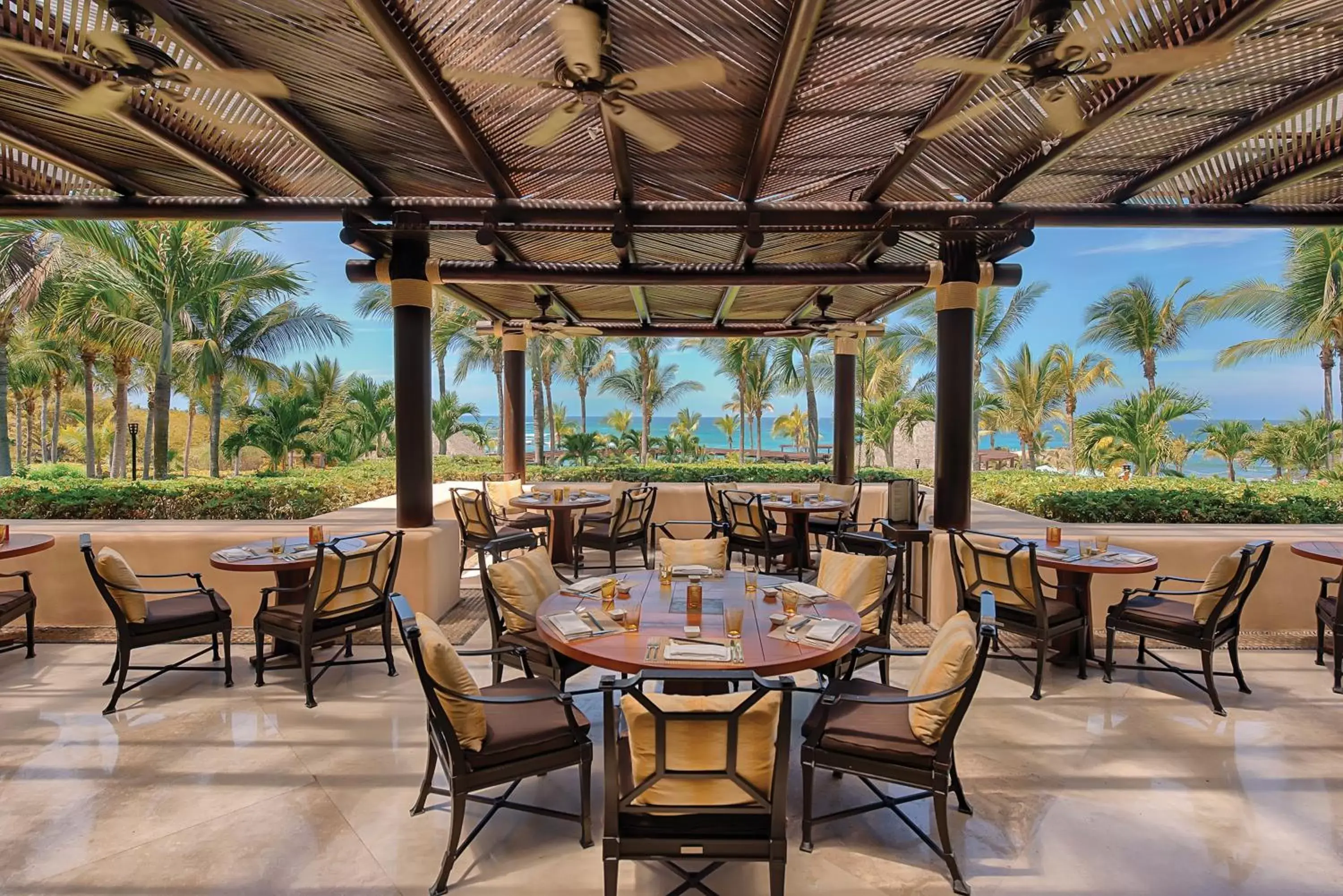 Restaurant/Places to Eat in Four Seasons Resort Punta Mita