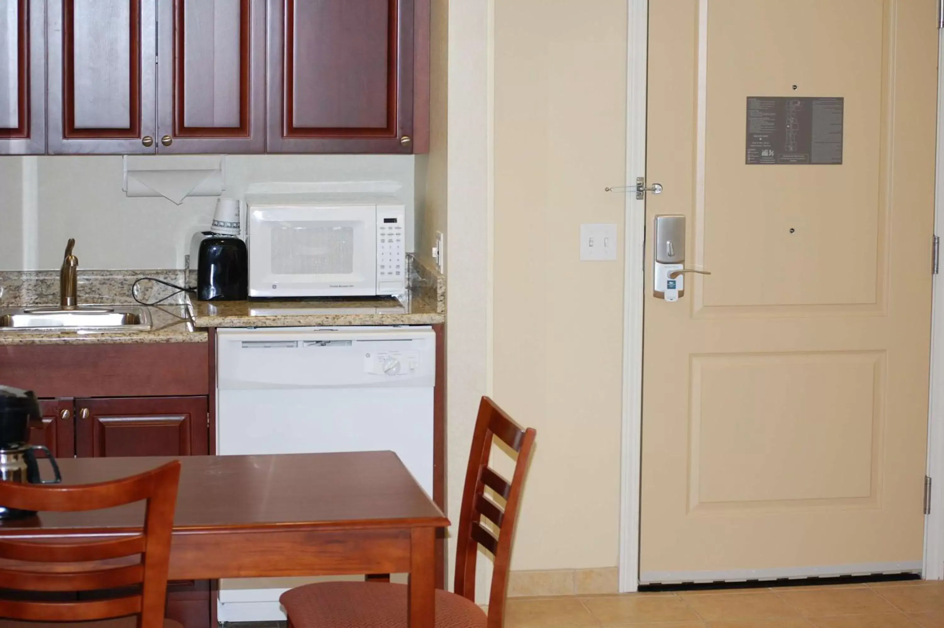 Kitchen or kitchenette, Kitchen/Kitchenette in Homewood Suites by Hilton Denver - Littleton