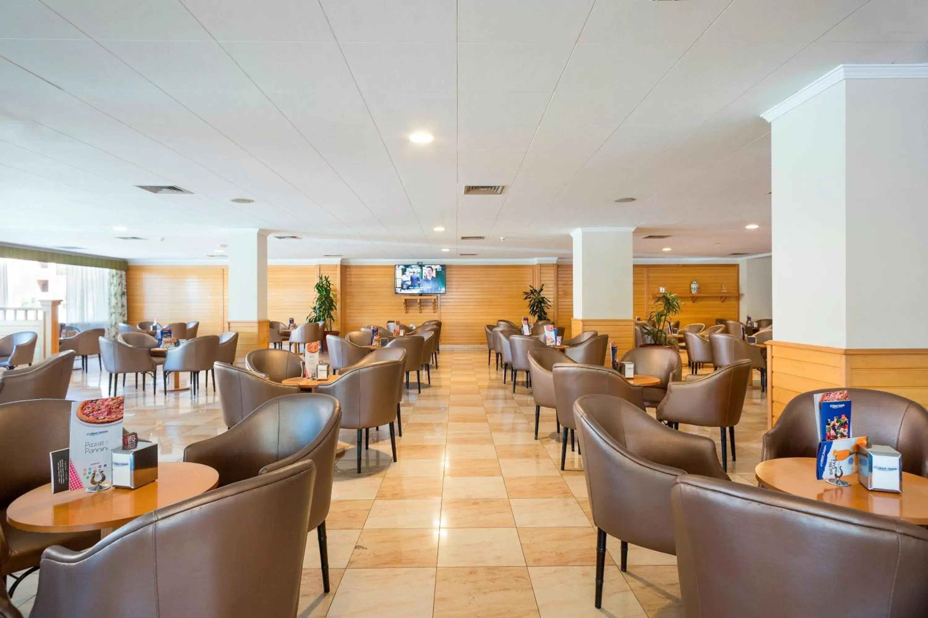 Lounge or bar, Restaurant/Places to Eat in Hotel Best Roquetas