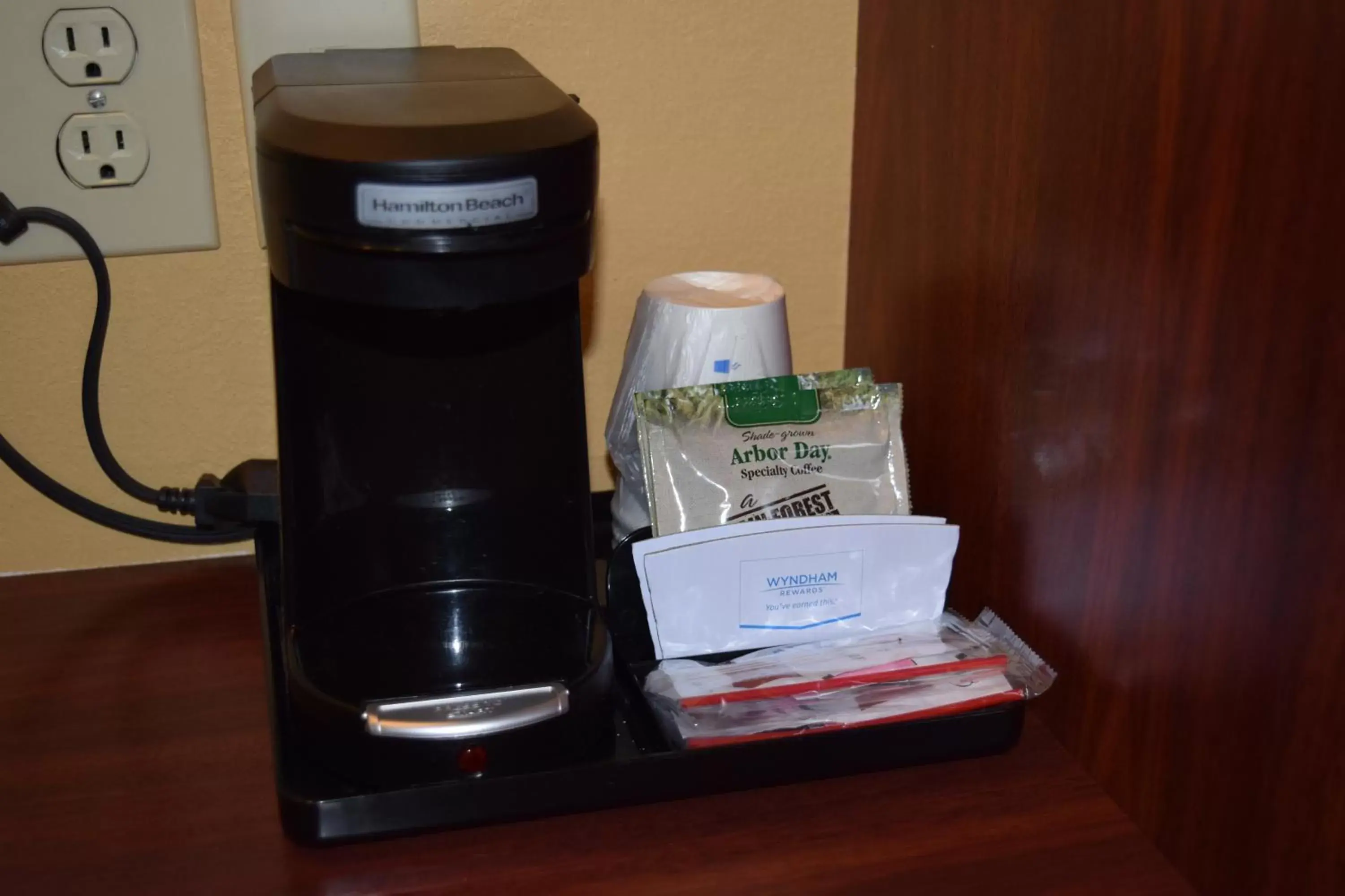 Coffee/tea facilities in Microtel Inn & Suites by Wyndham Rock Hill/Charlotte Area