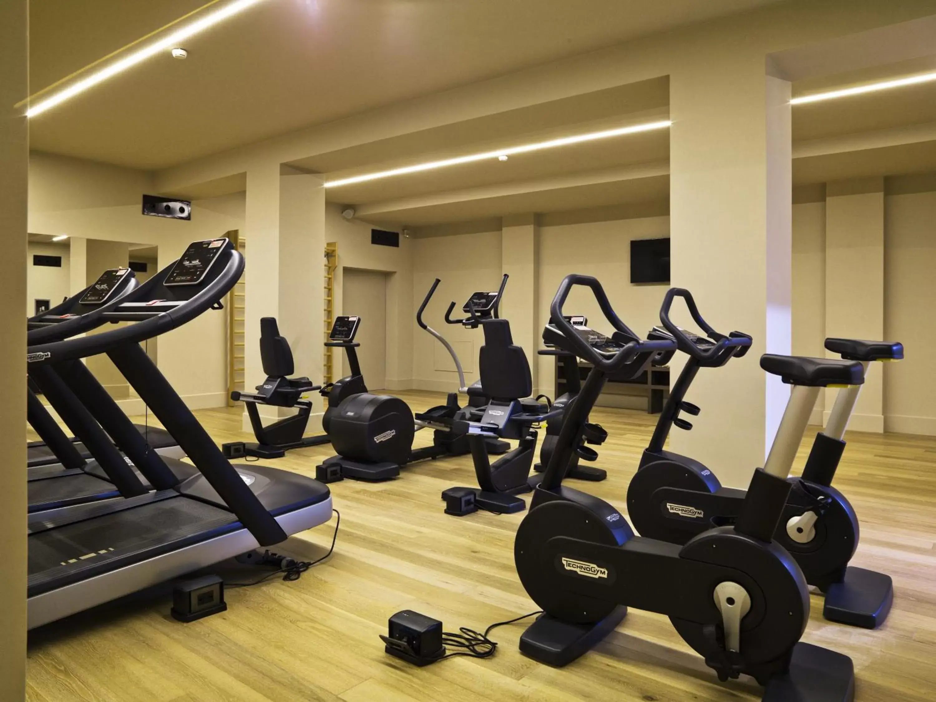 Fitness centre/facilities, Fitness Center/Facilities in A.Roma Lifestyle Hotel