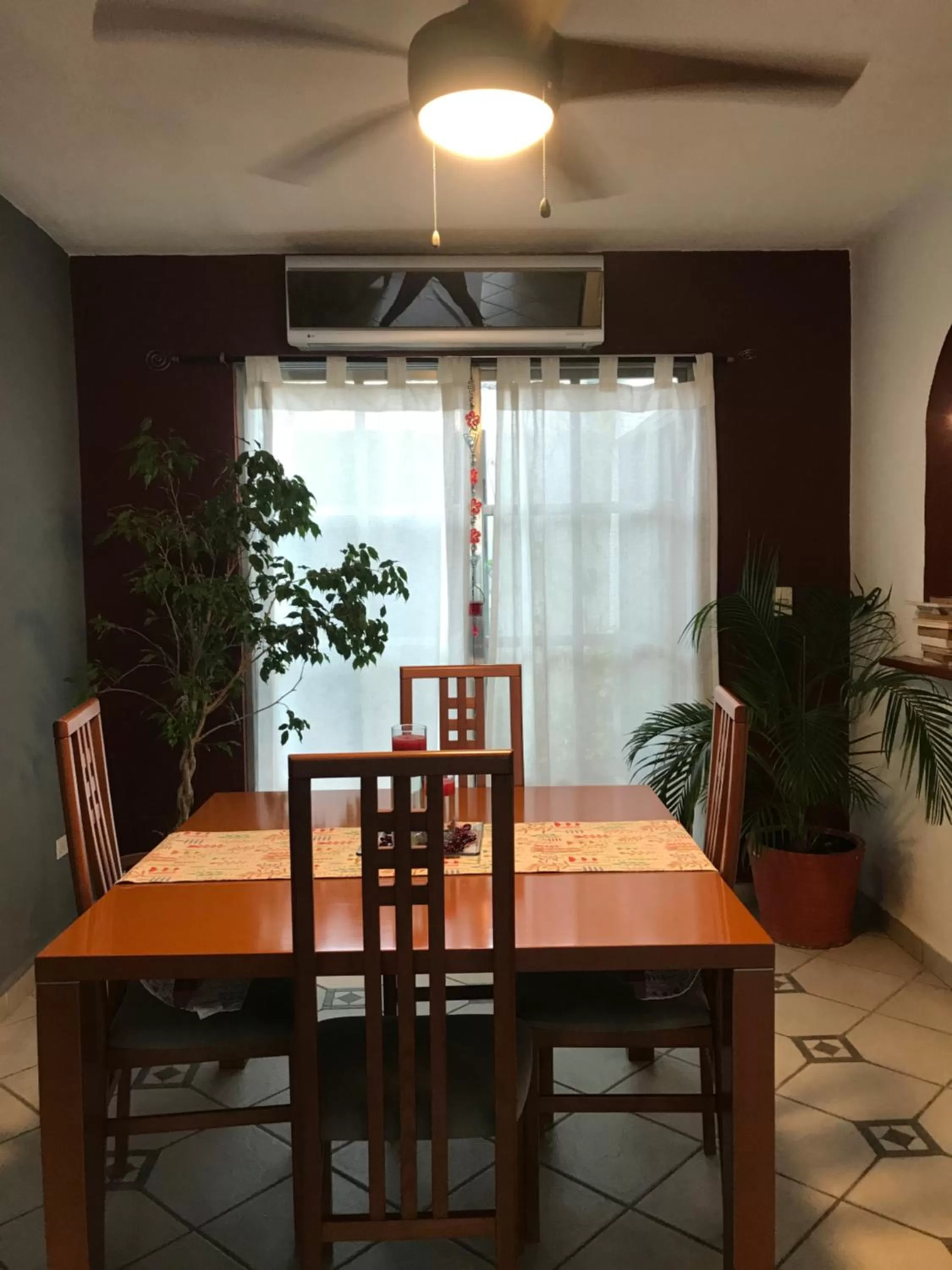 Dining area in Habitación Potter