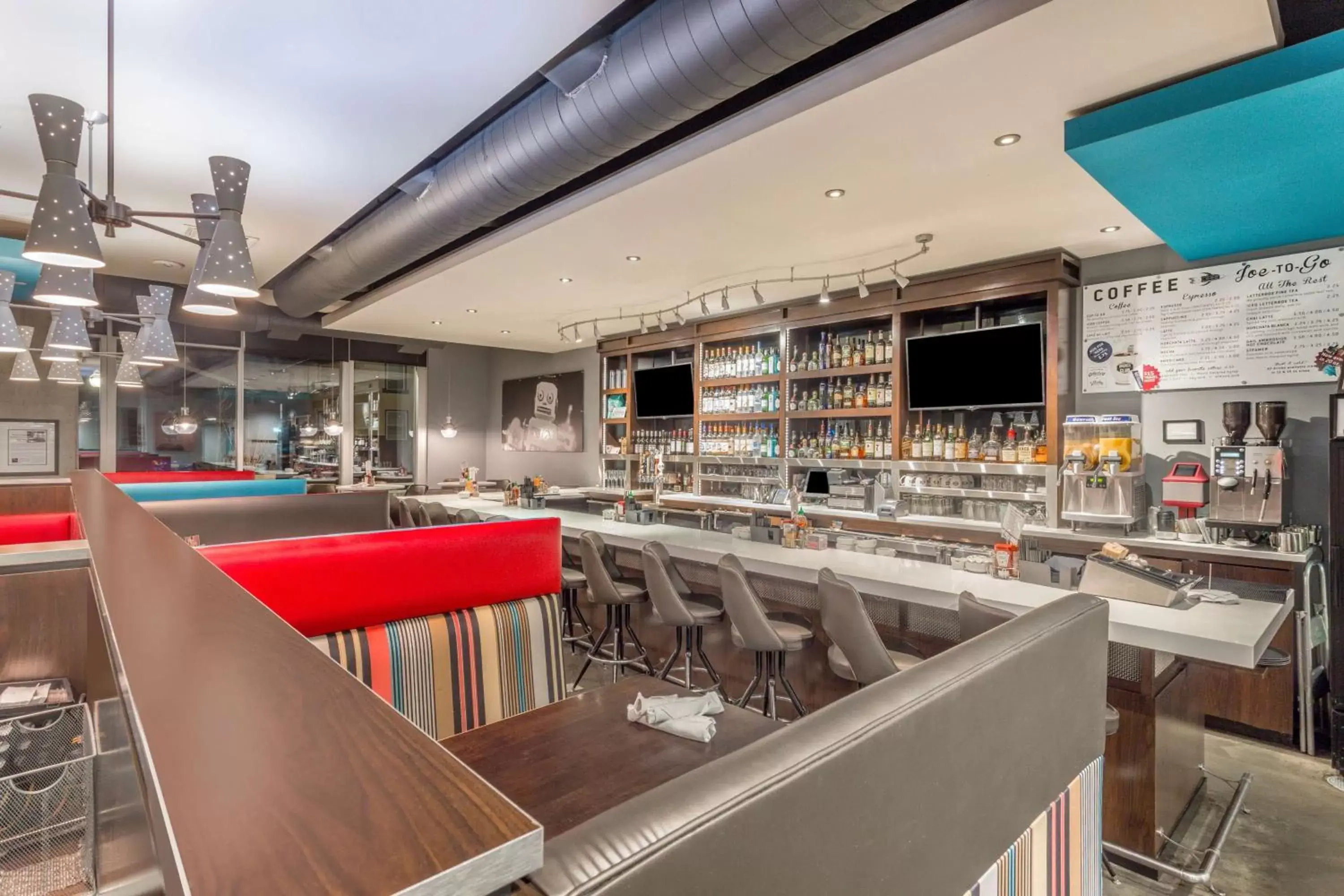 Lounge or bar, Restaurant/Places to Eat in Hampton Inn & Suites Madison Downtown