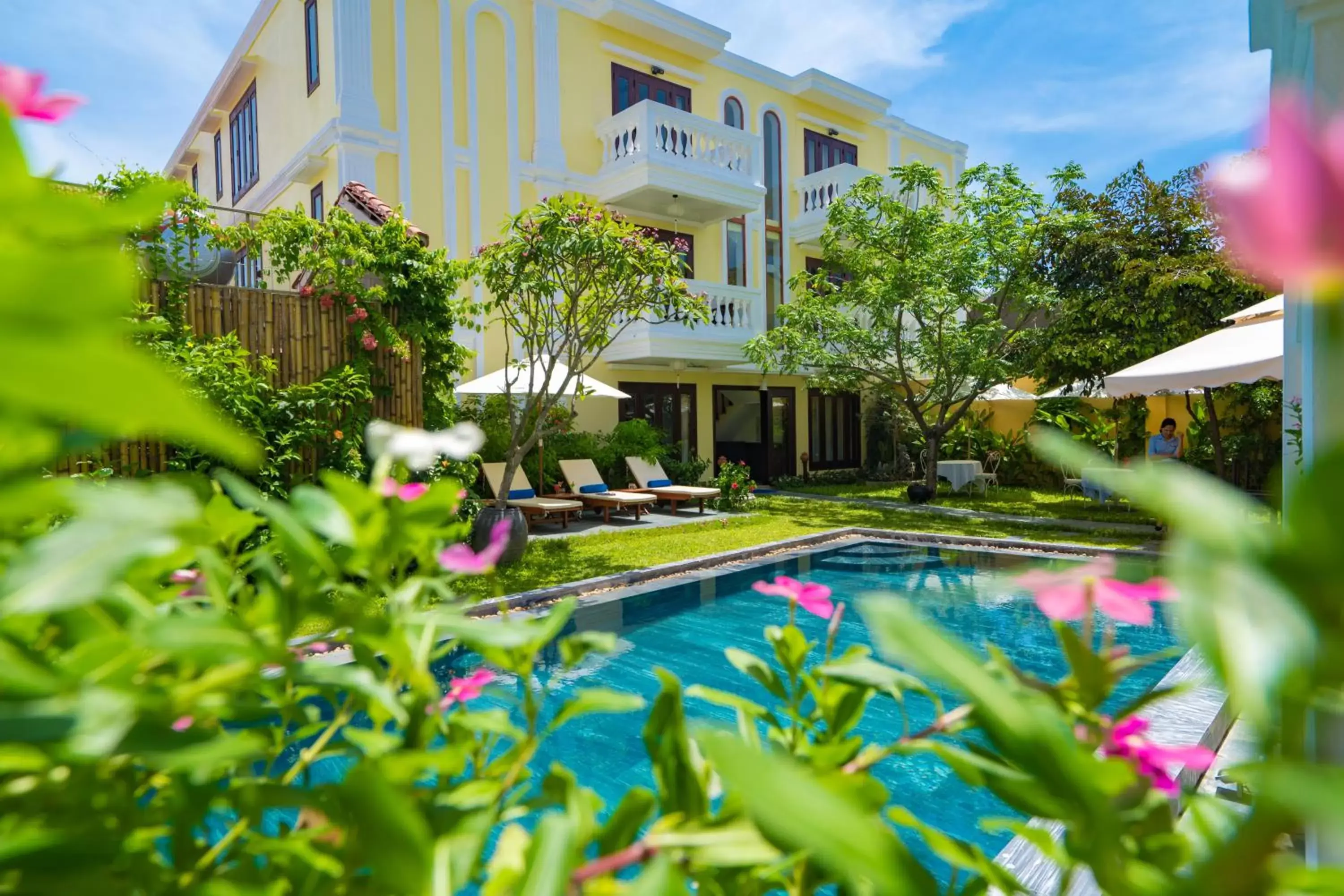 Swimming pool, Property Building in Hoian Central Hotel