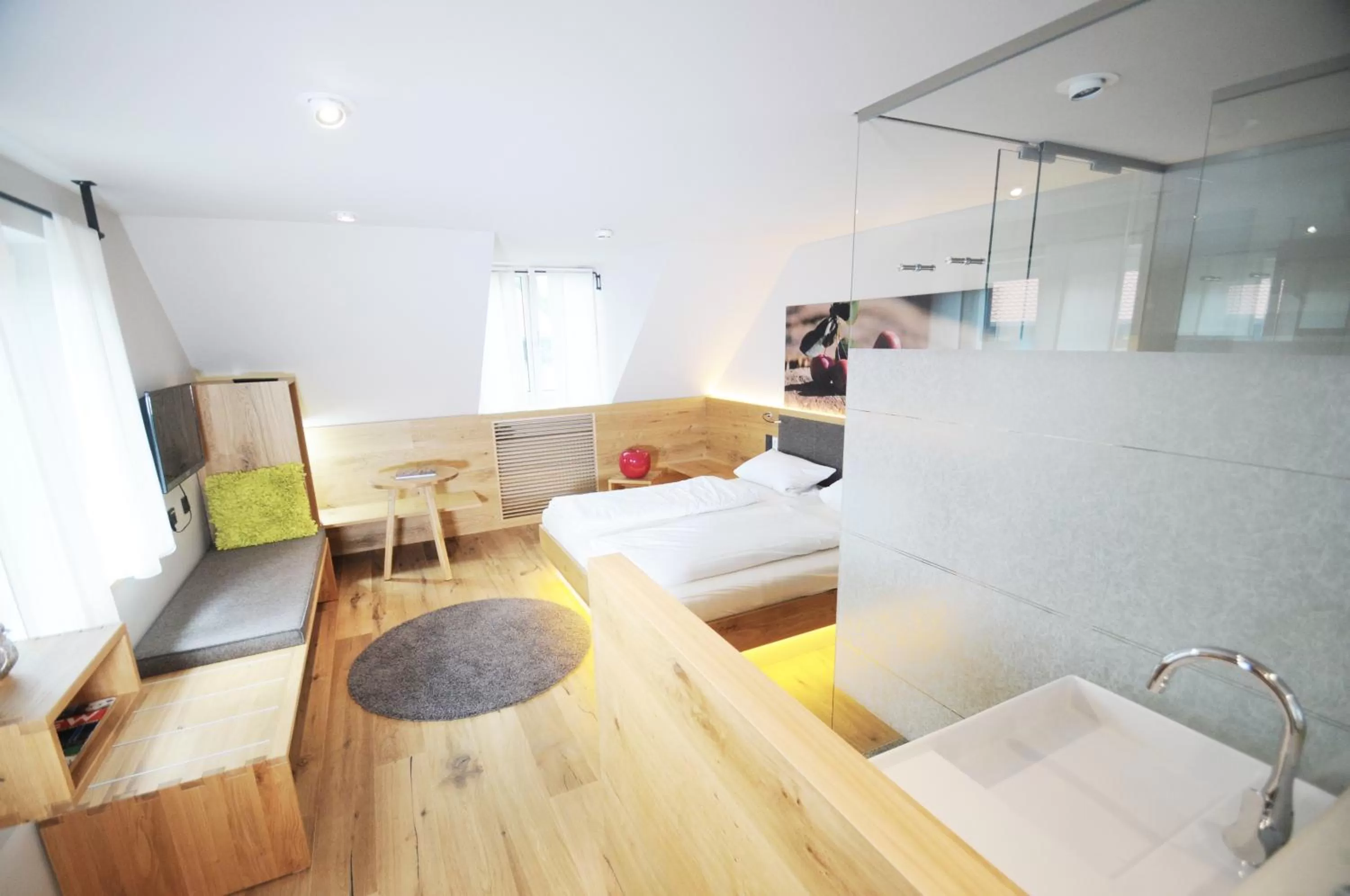 Bedroom, Bed in Hotel Waldvogel