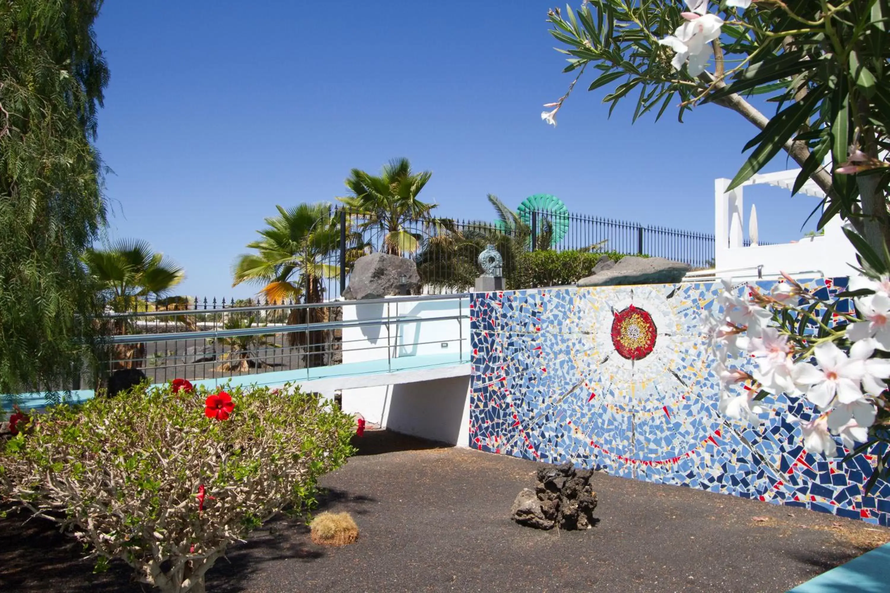 Facade/entrance, Garden in Nautilus Lanzarote