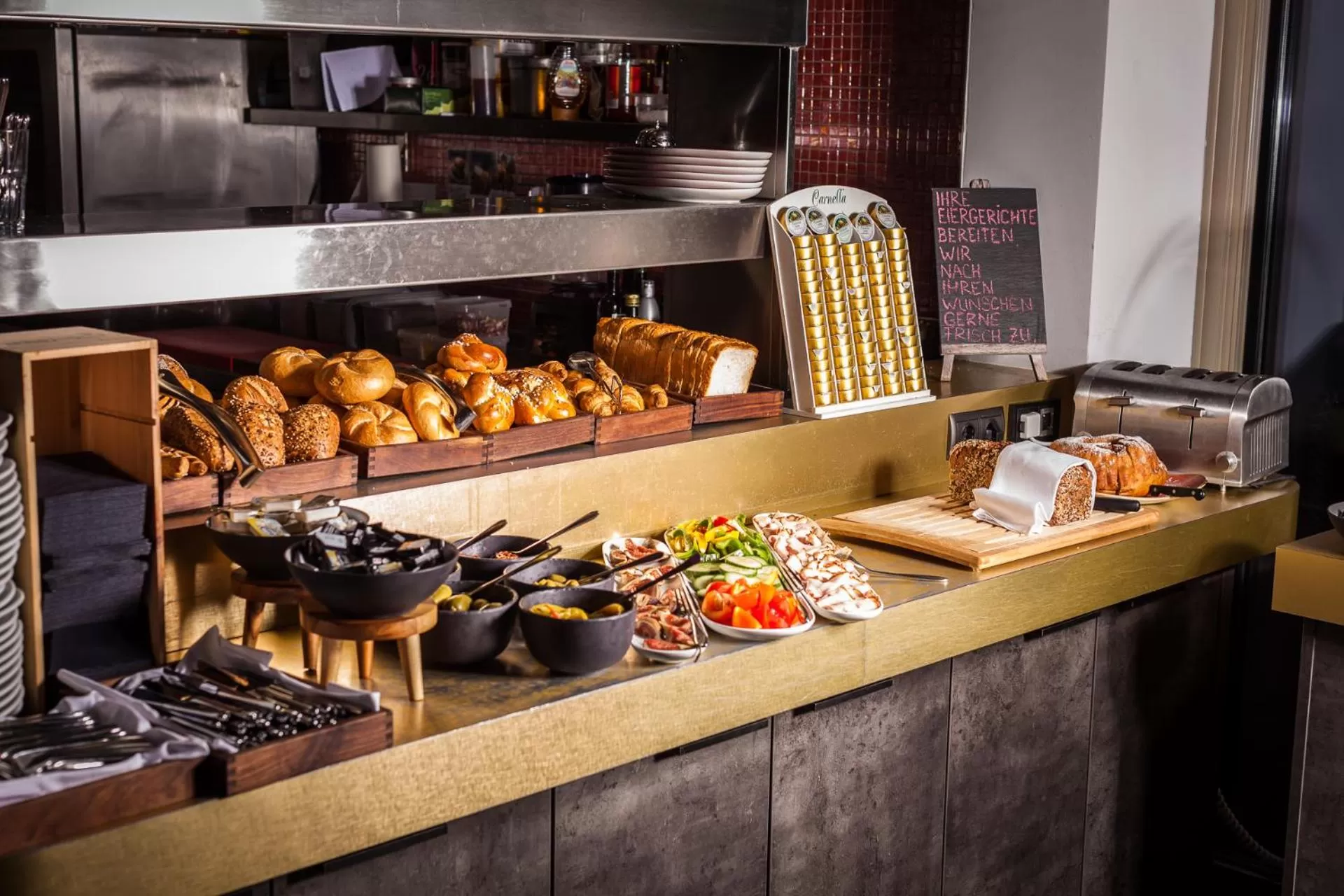 Buffet breakfast in Rocket Rooms Velden