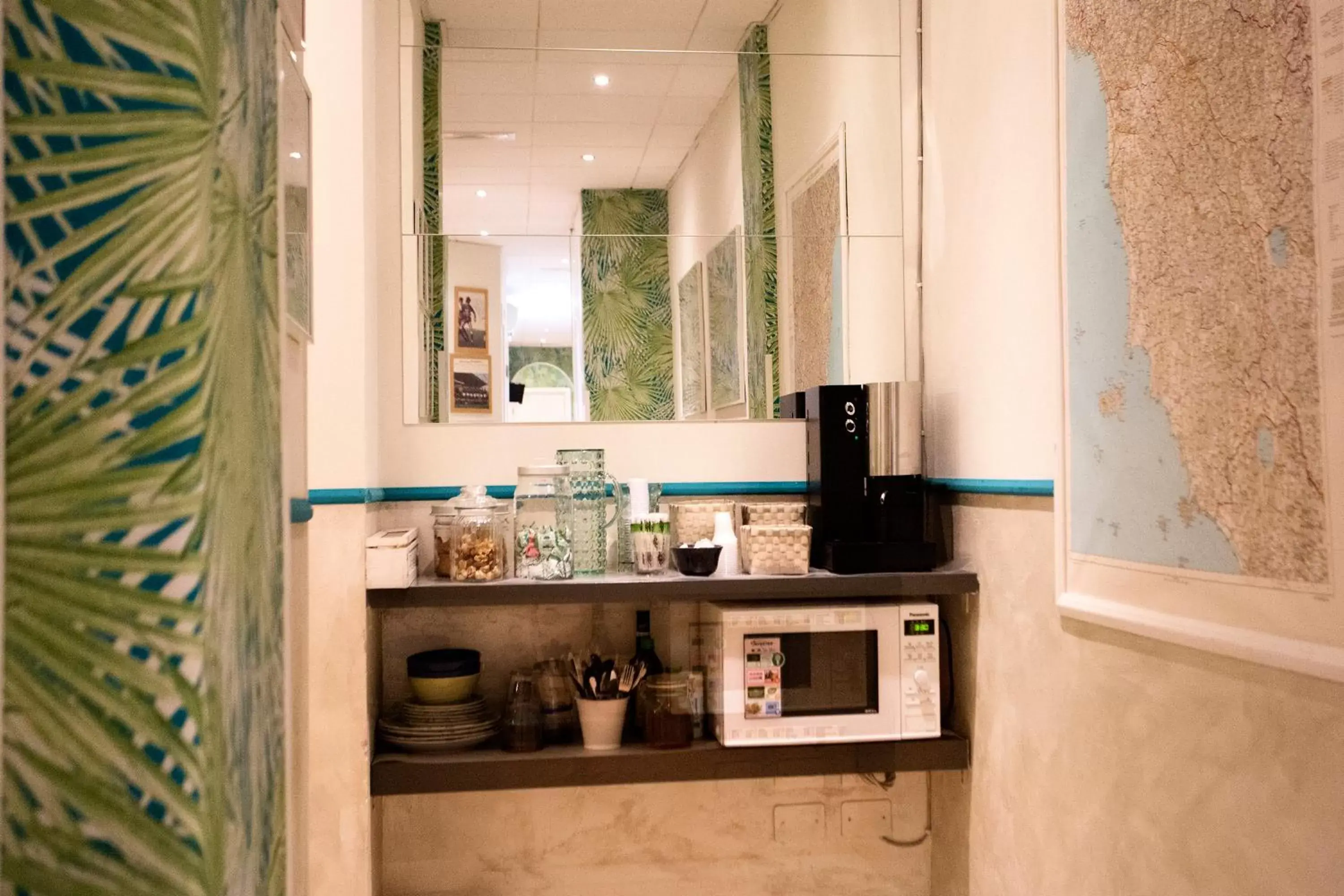 Coffee/tea facilities, Bathroom in Hotel Bencidormi