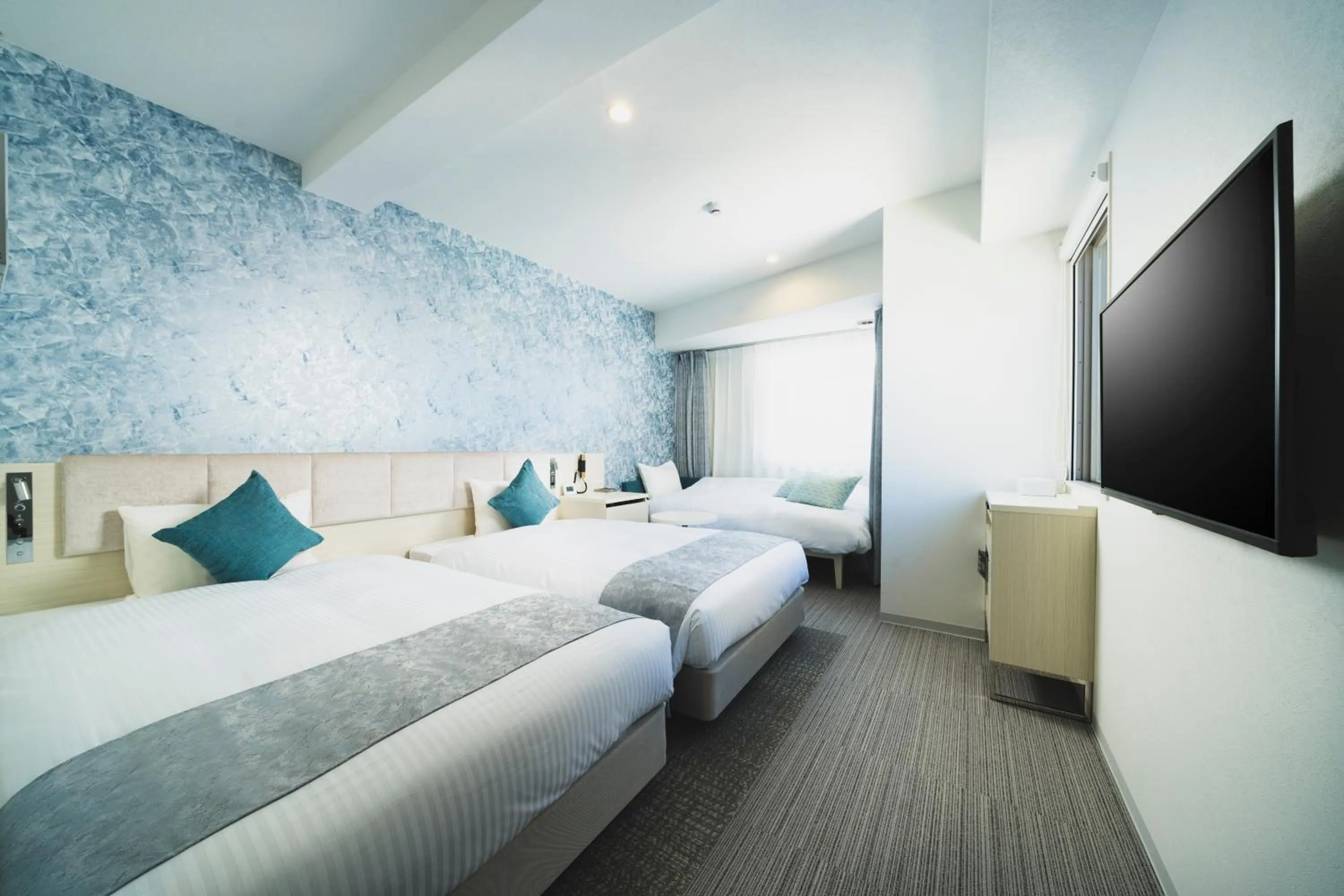 Photo of the whole room, Bed in Rembrandt Style Naha