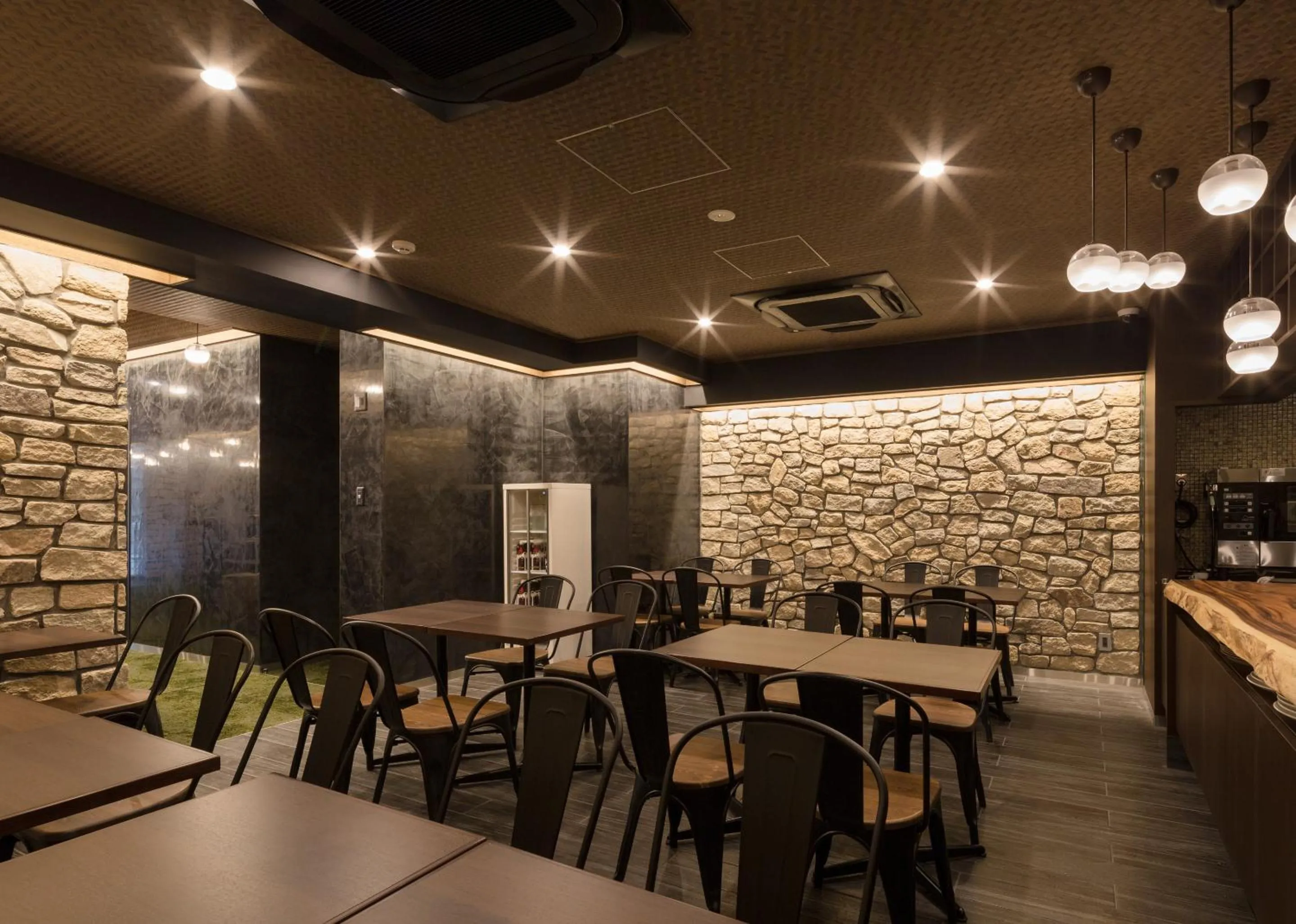 Restaurant/places to eat in Hotel SUI Ginza Kyobashi by ABEST