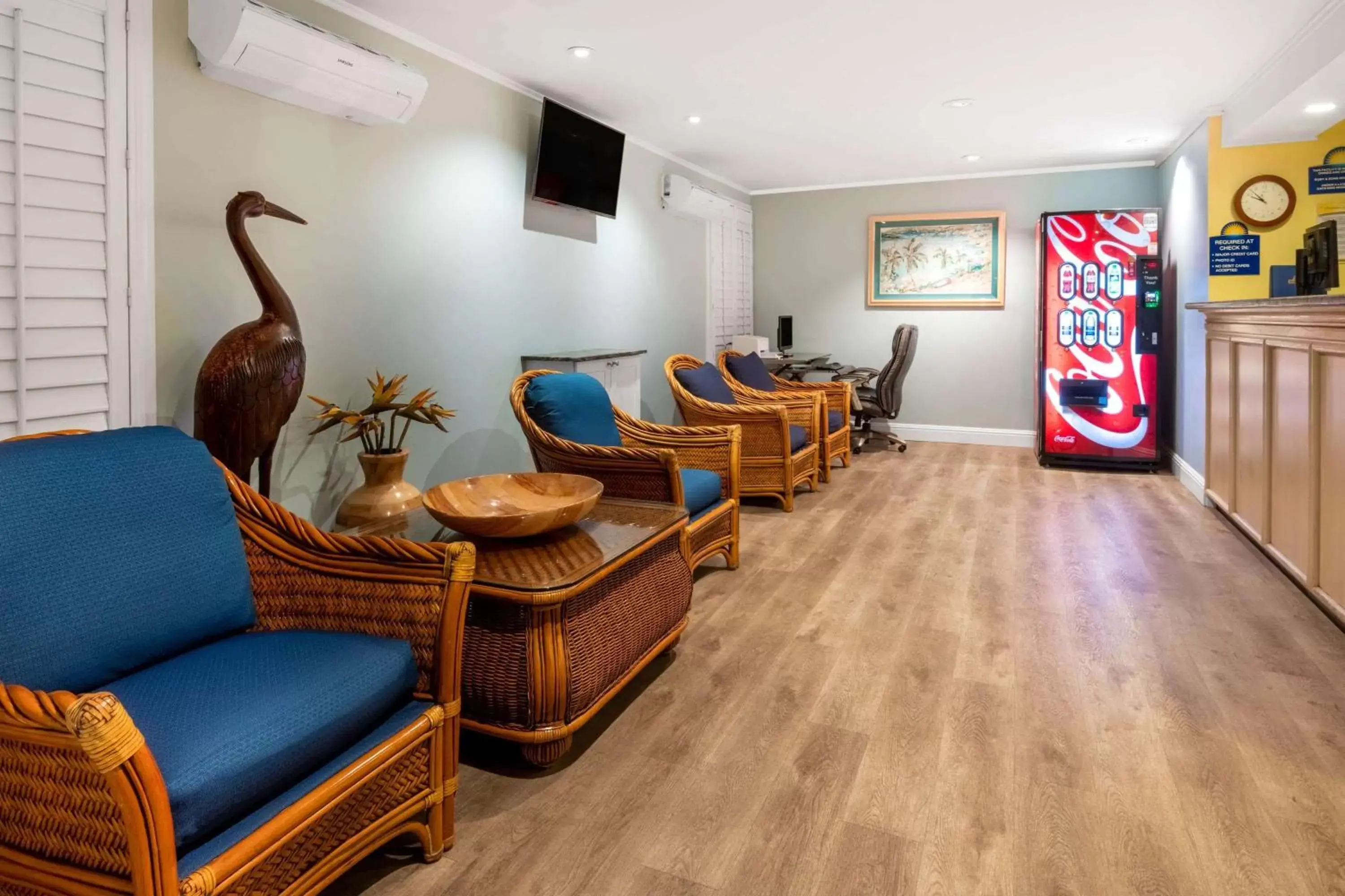 Lobby or reception, Seating Area in Days Inn by Wyndham Maui Oceanfront