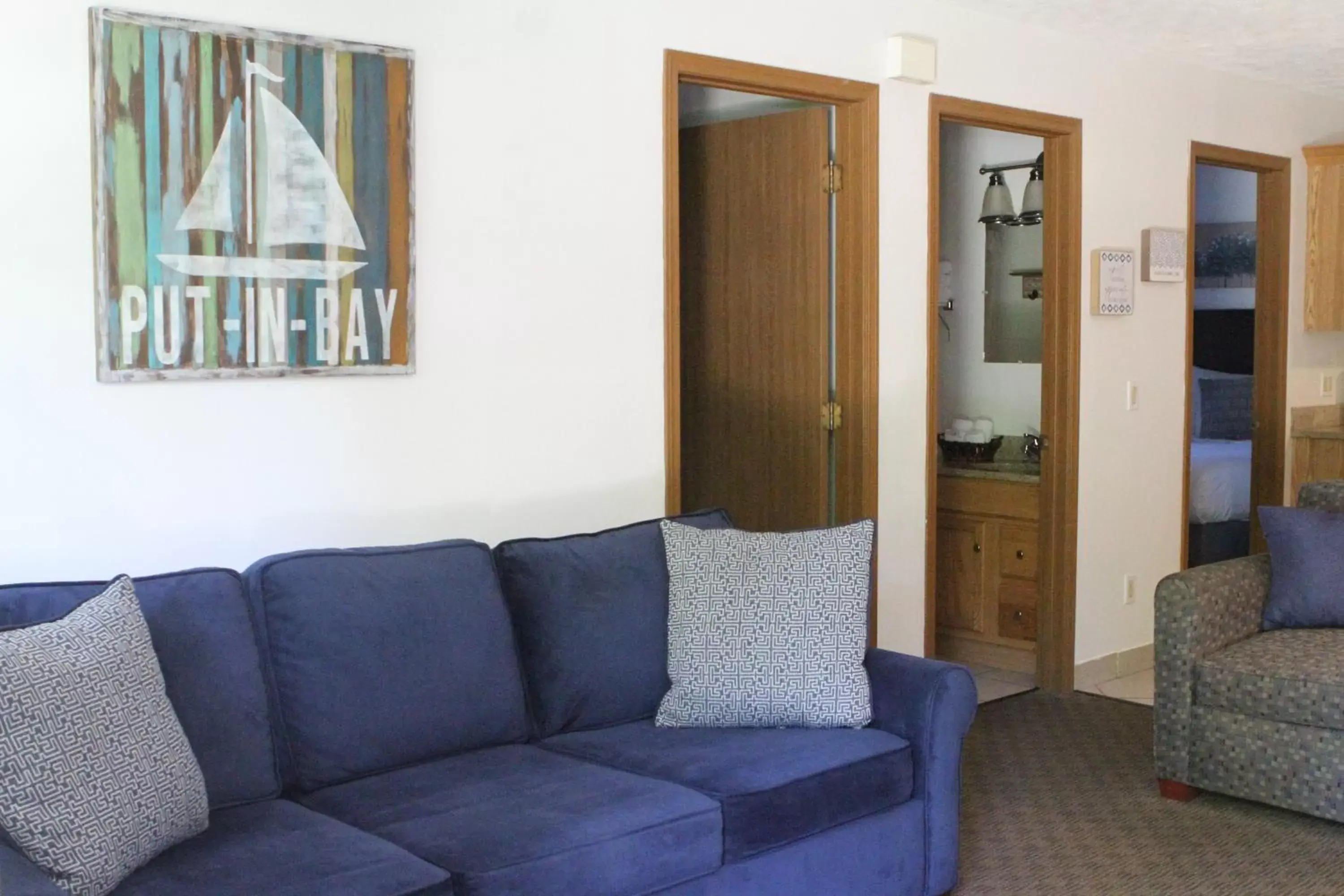 Living room, Seating Area in Bay Lodging Resort