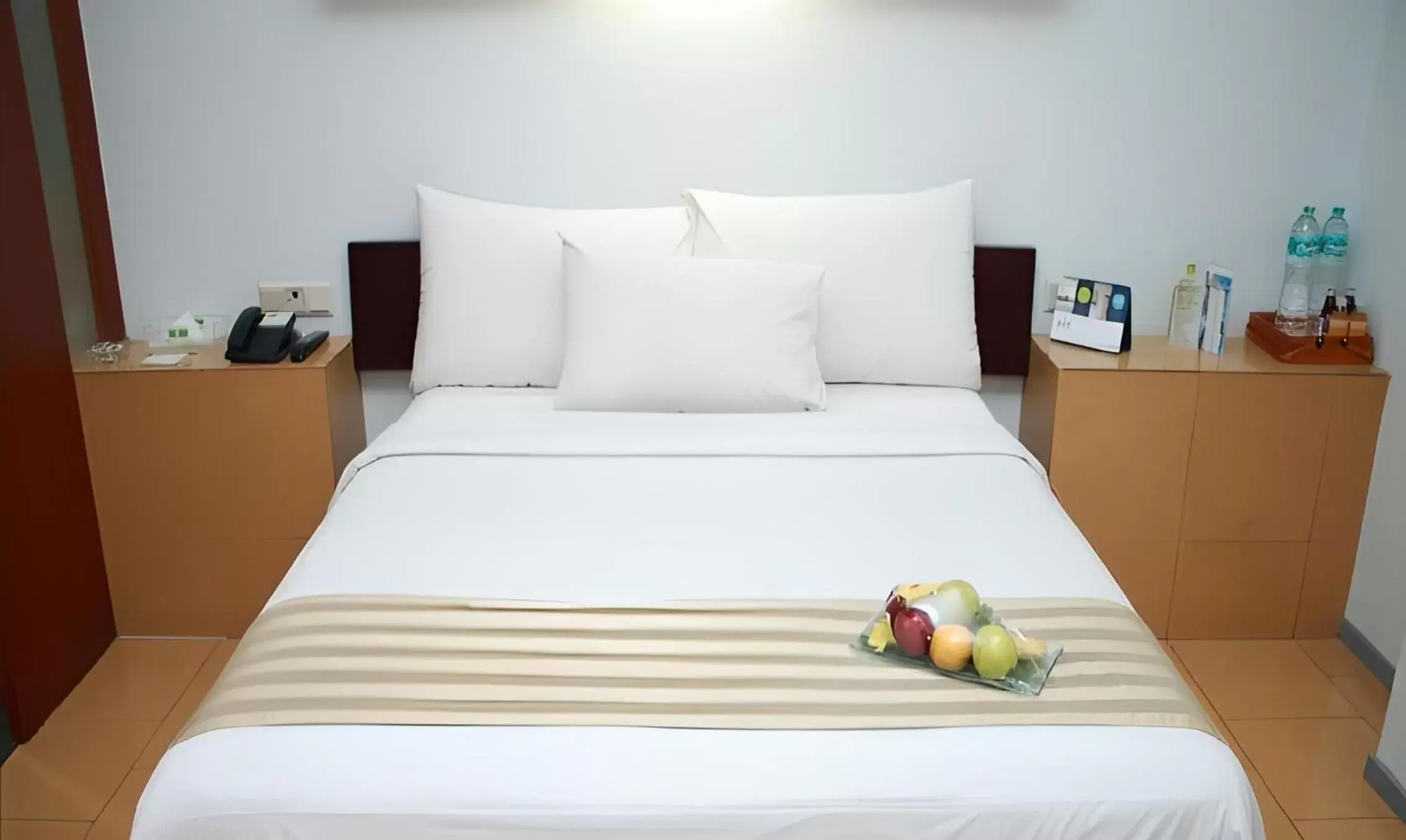 Bed in Sparks Life Jakarta, ARTOTEL Curated