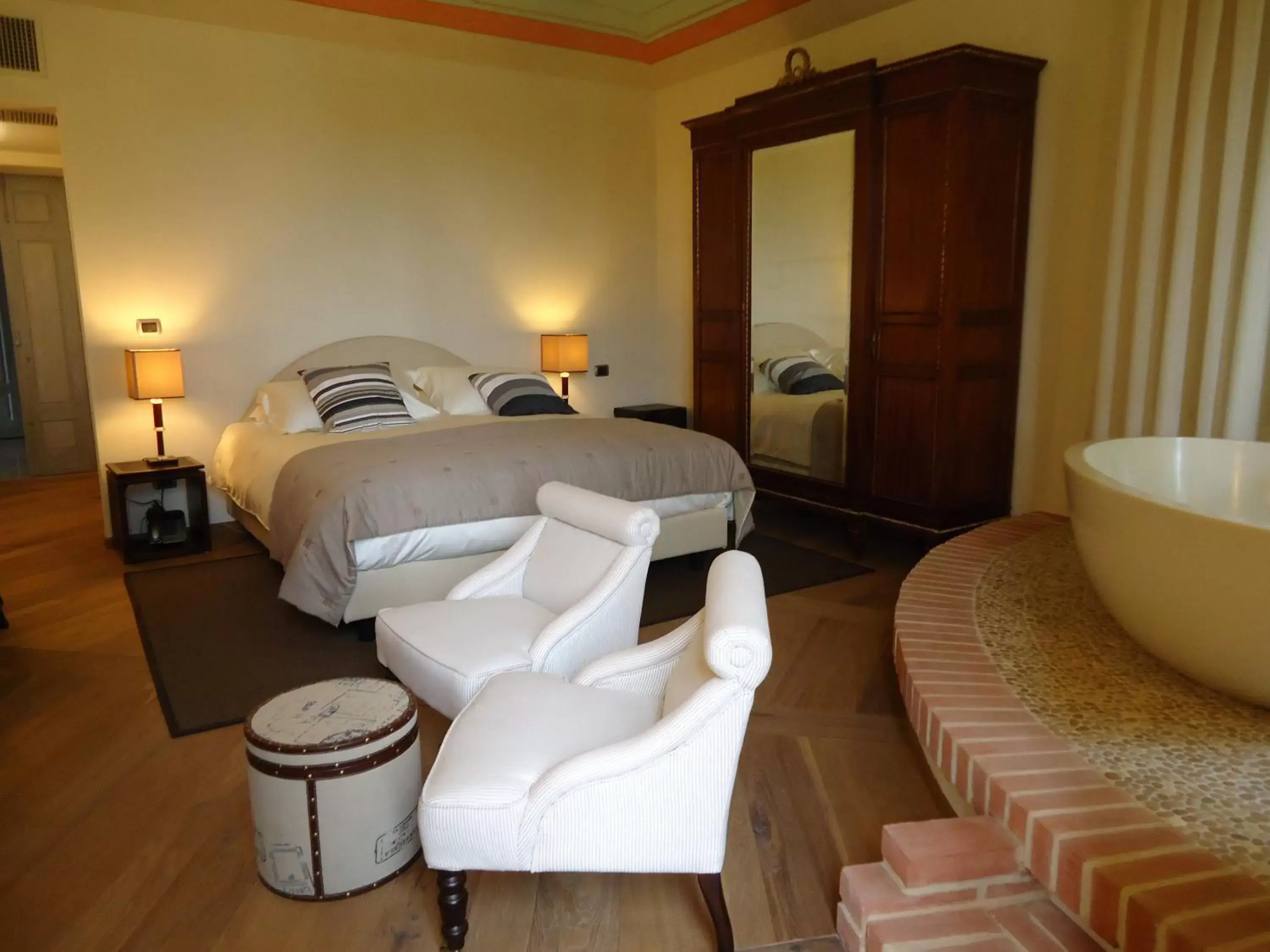 Photo of the whole room, Bed in Borgo Ramezzana Country House