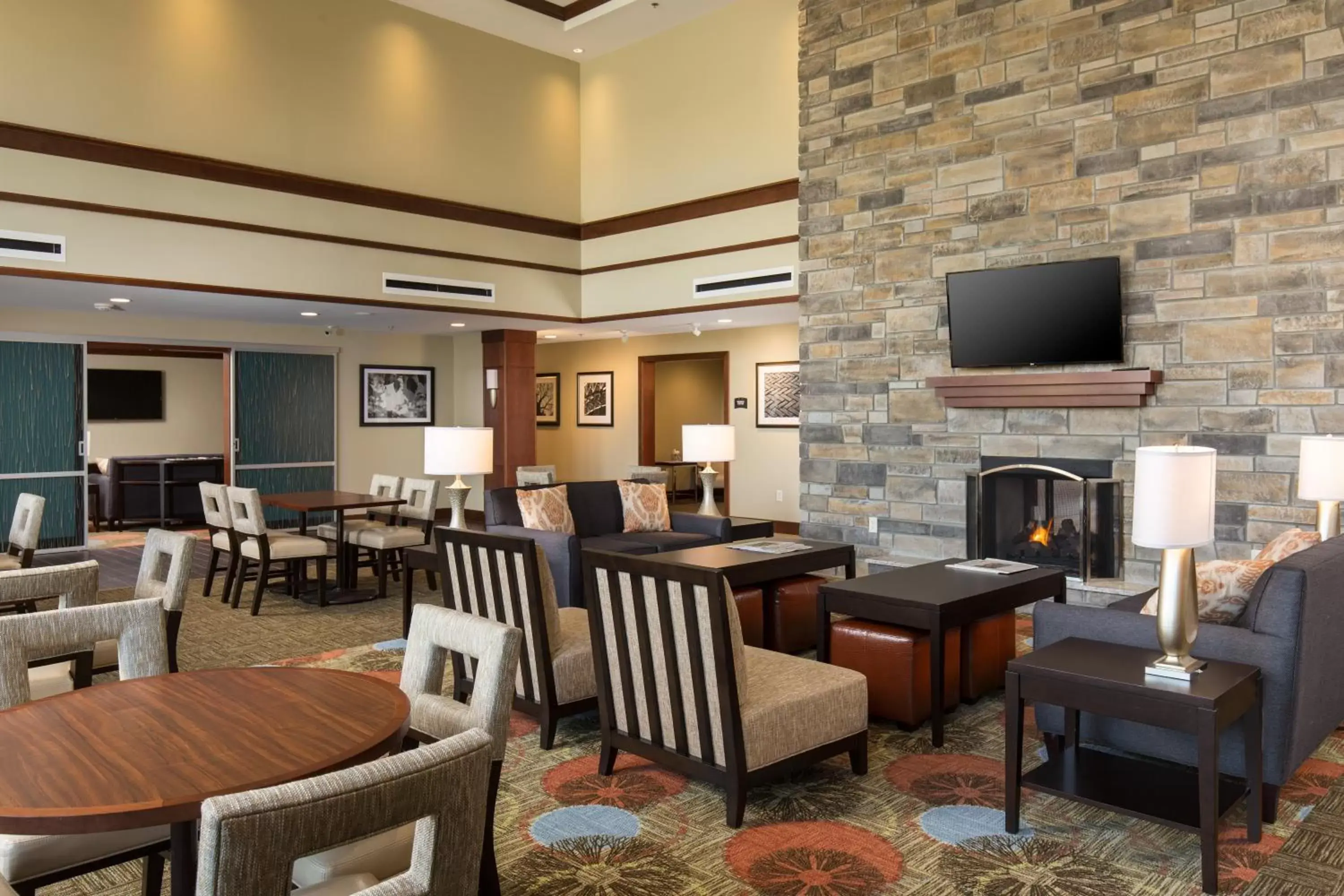 Lobby or reception in Staybridge Suites - Columbus Polaris, an IHG Hotel