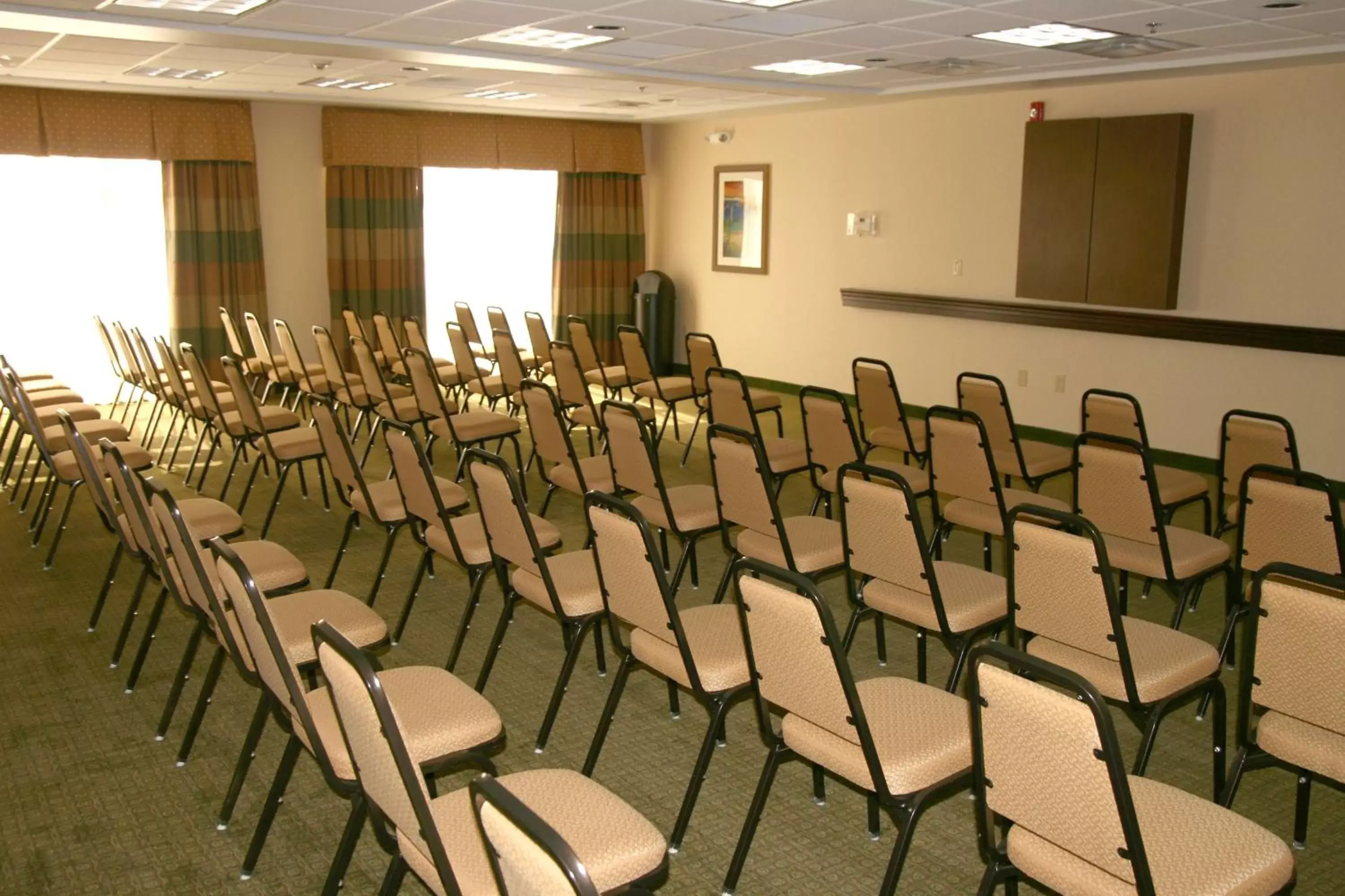 Meeting/conference room in Hampton Inn & Suites Dayton-Airport