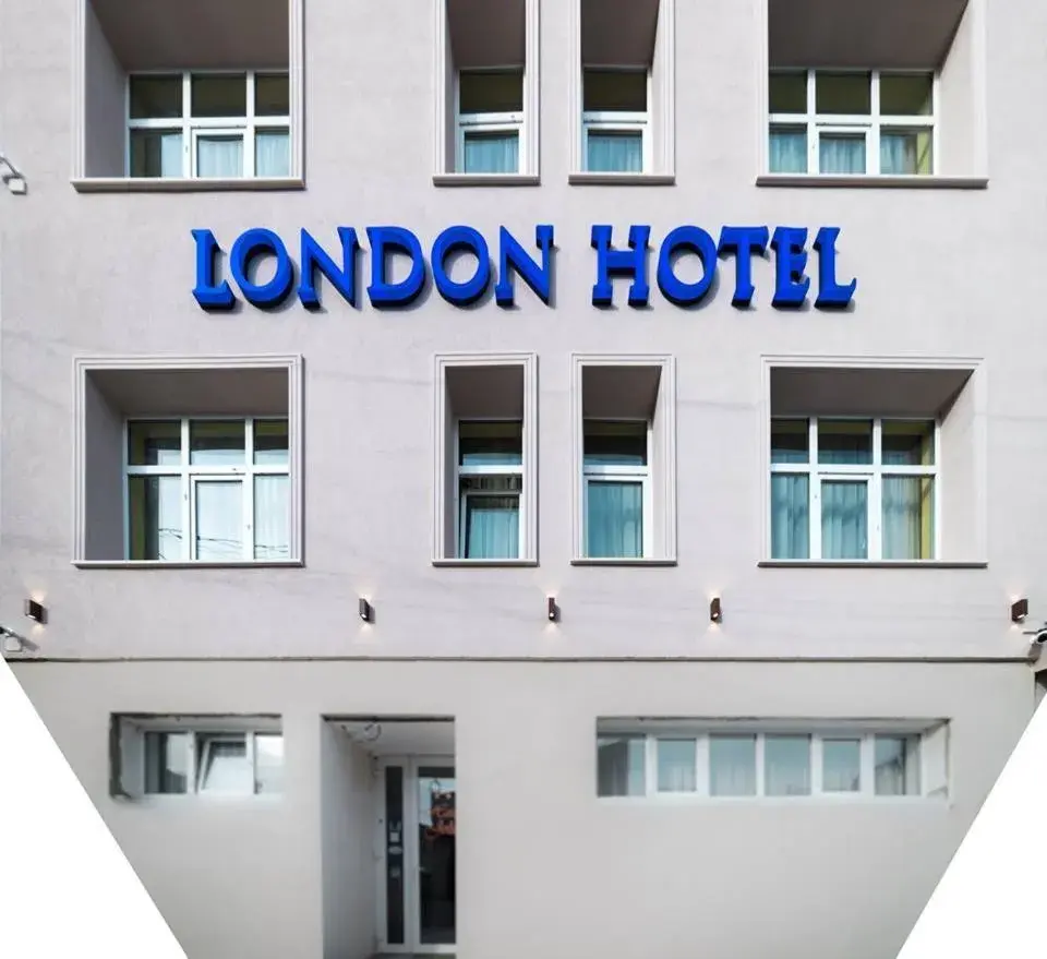 Property Building in London Hotel