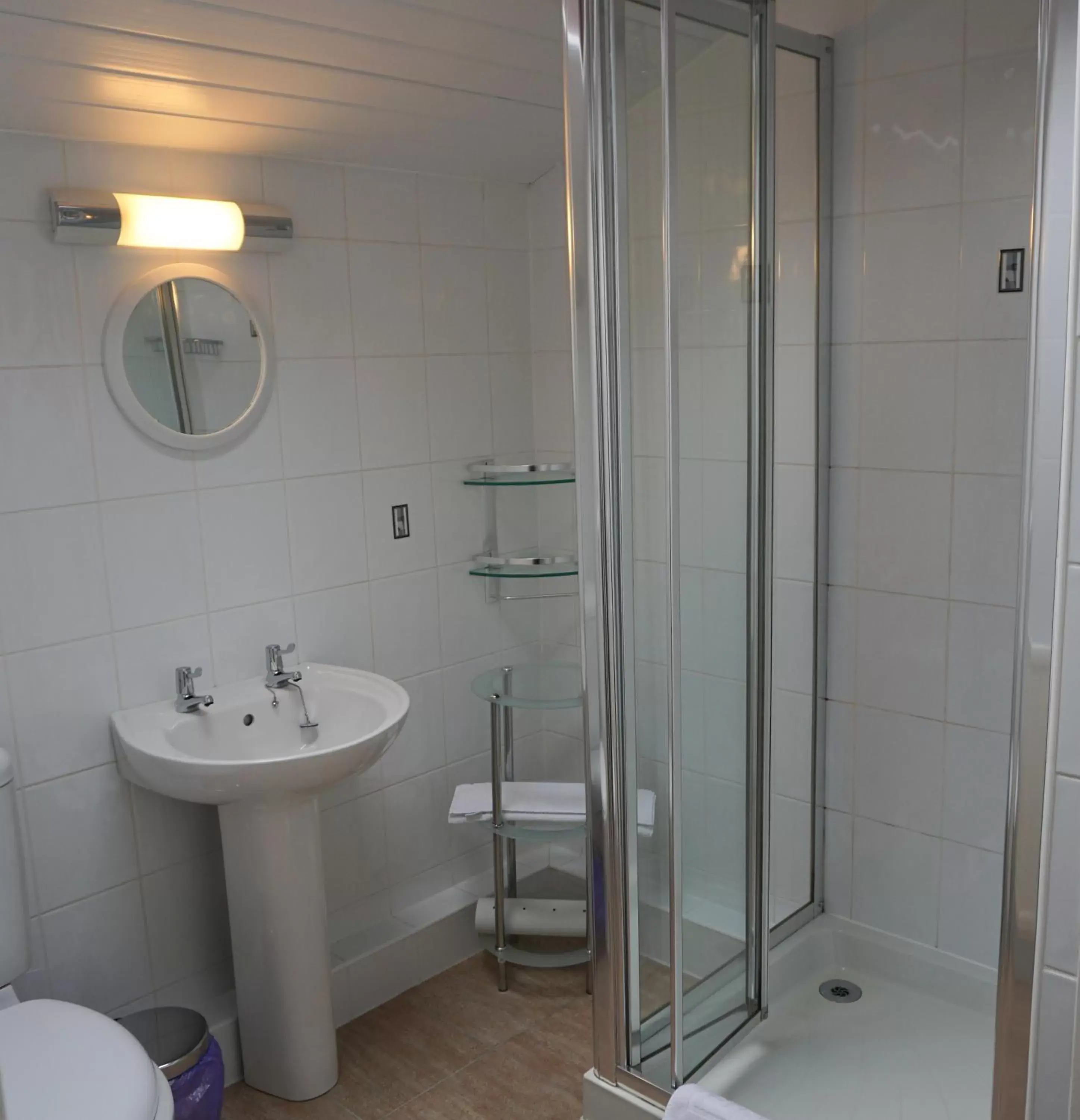 Bathroom in Manor House Hotel, Cockermouth