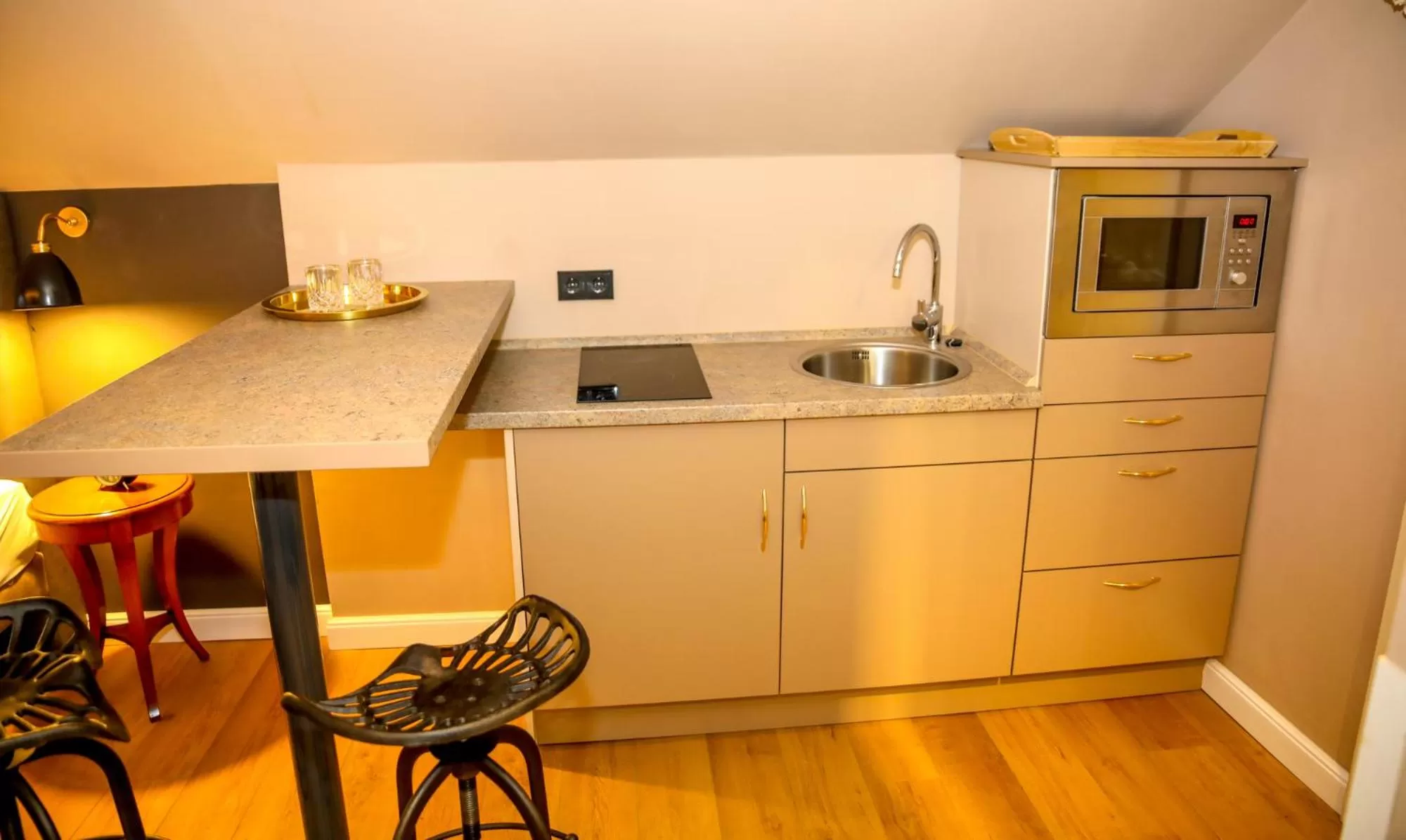 Kitchen or kitchenette in Nordseehotel Kröger