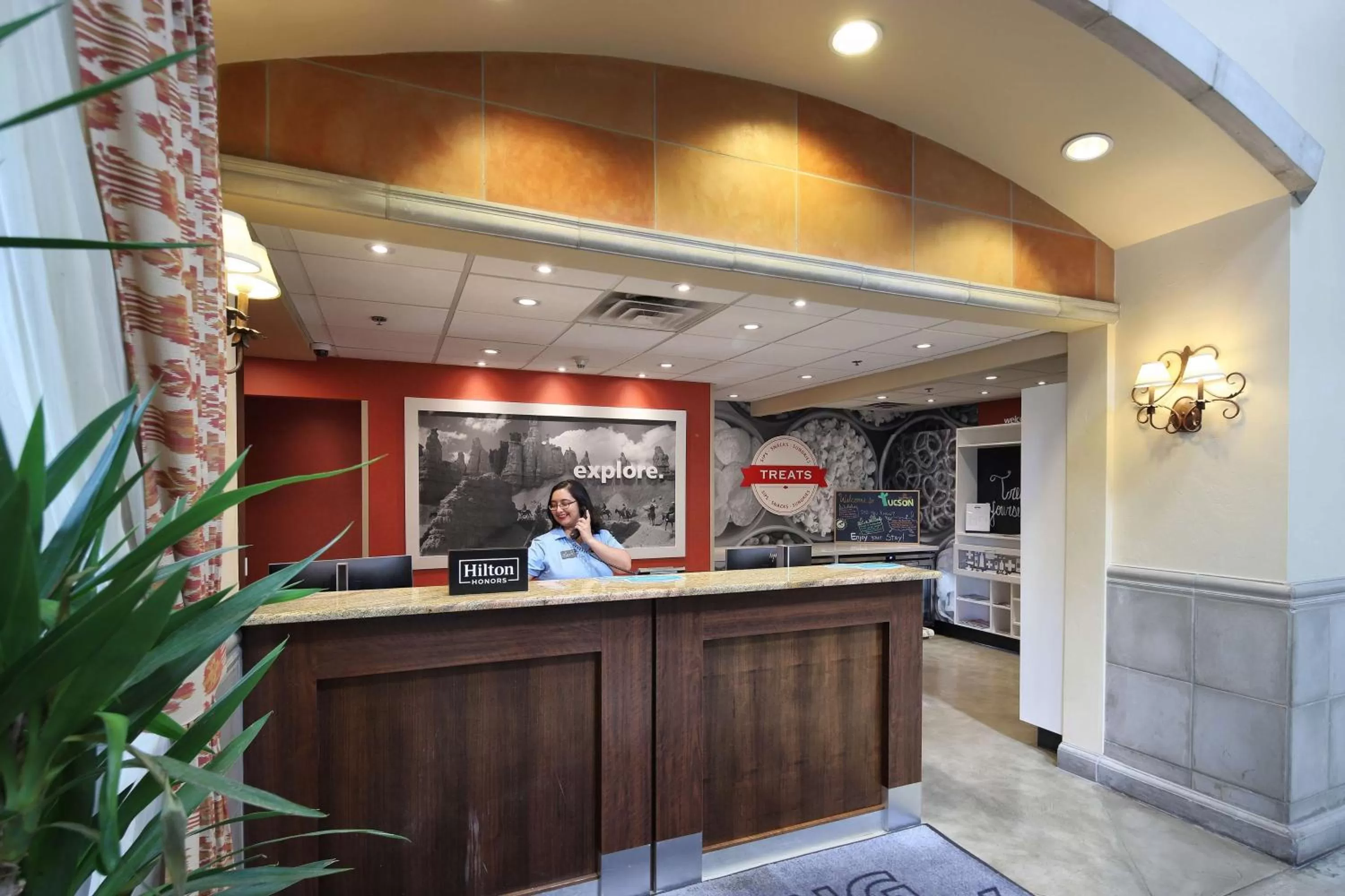 Lobby or reception in Hampton Inn & Suites Tucson Mall