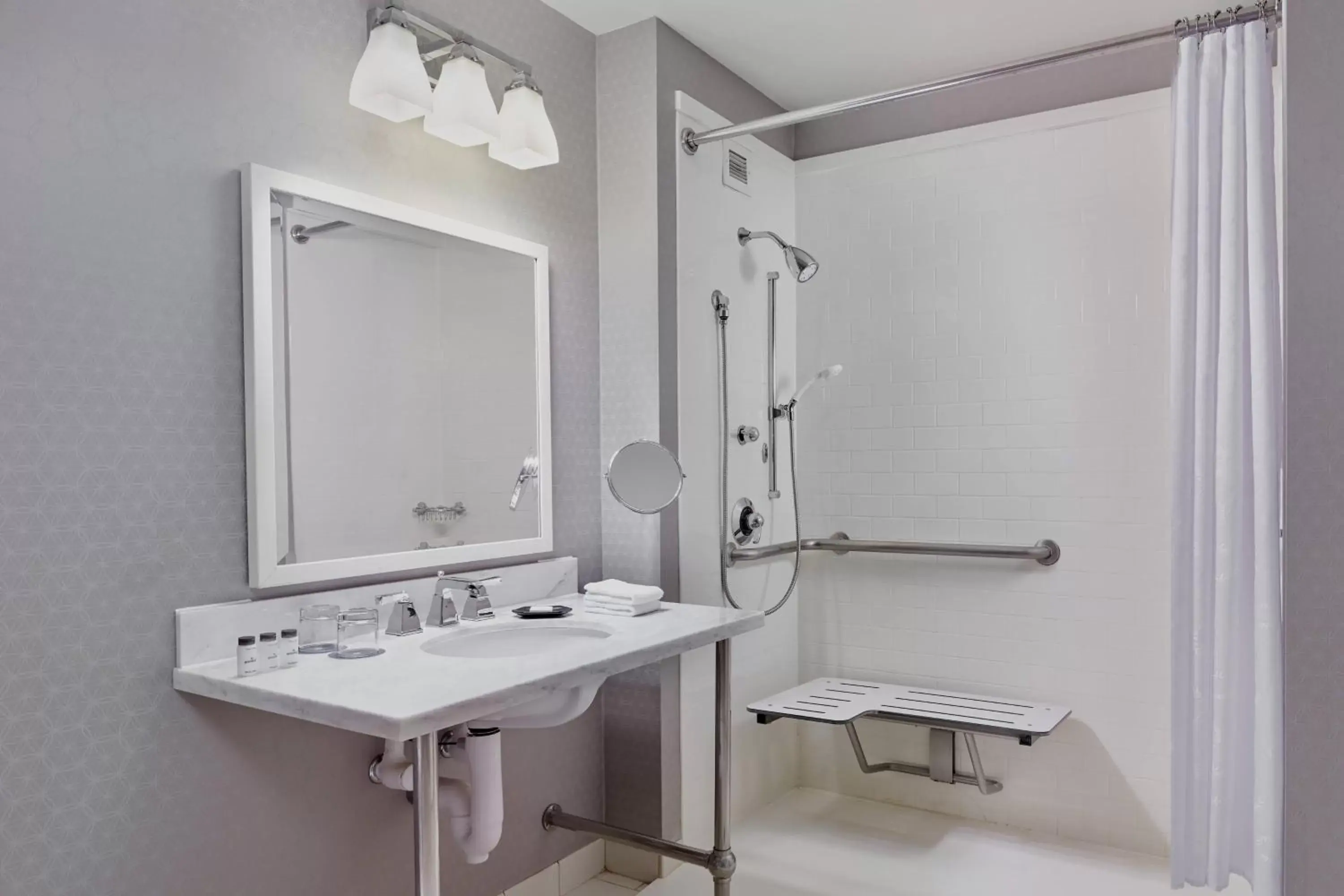 Bathroom in Sheraton Erie Bayfront Hotel