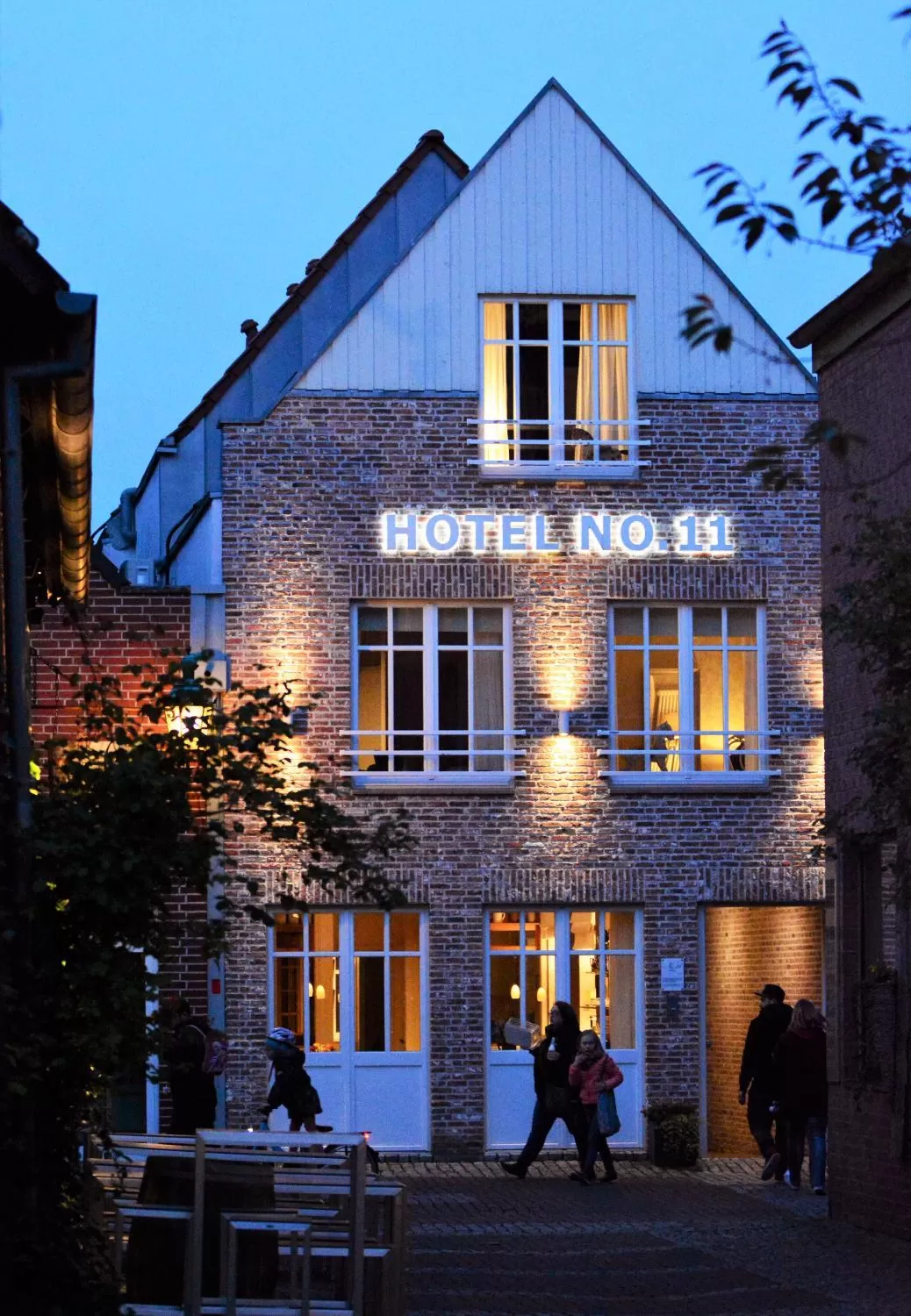 Facade/entrance in Hotel No. 11