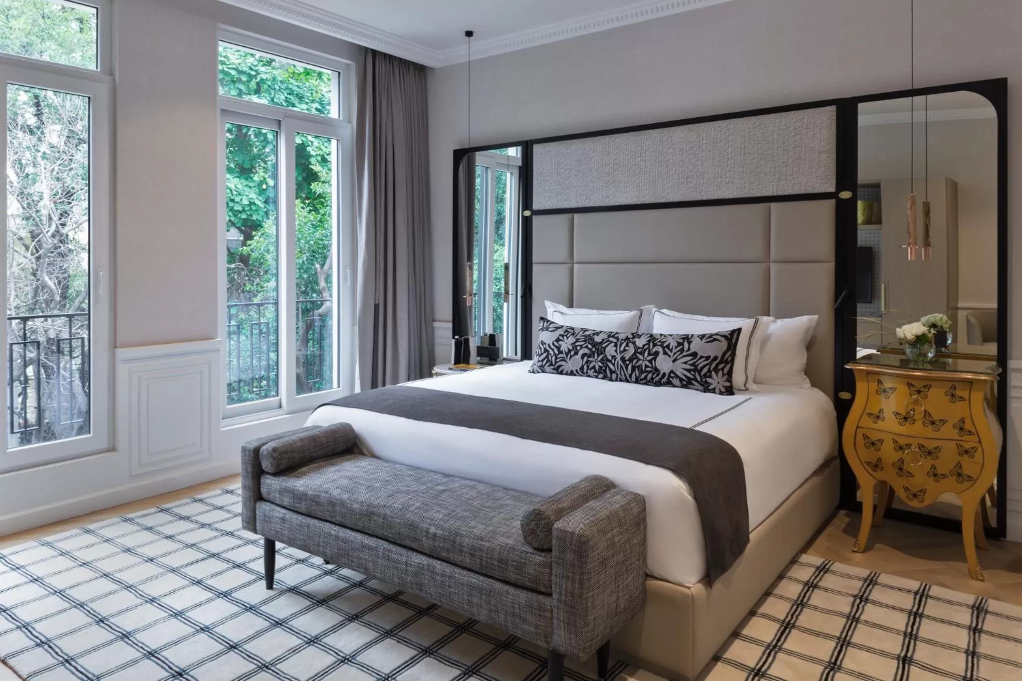 Bed in The Alest Hotel