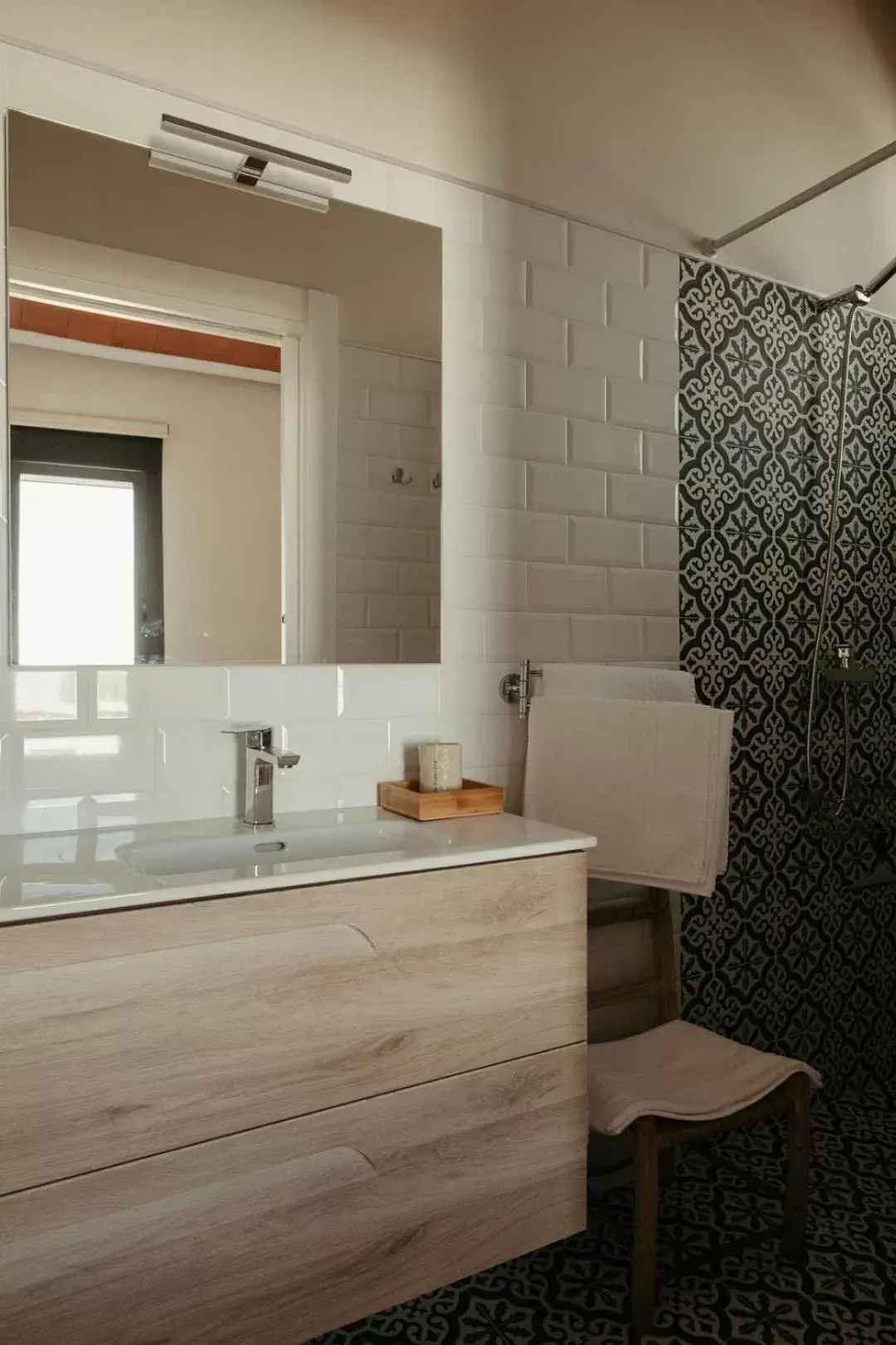 Shower, Bathroom in Casa Victoire Ayamonte