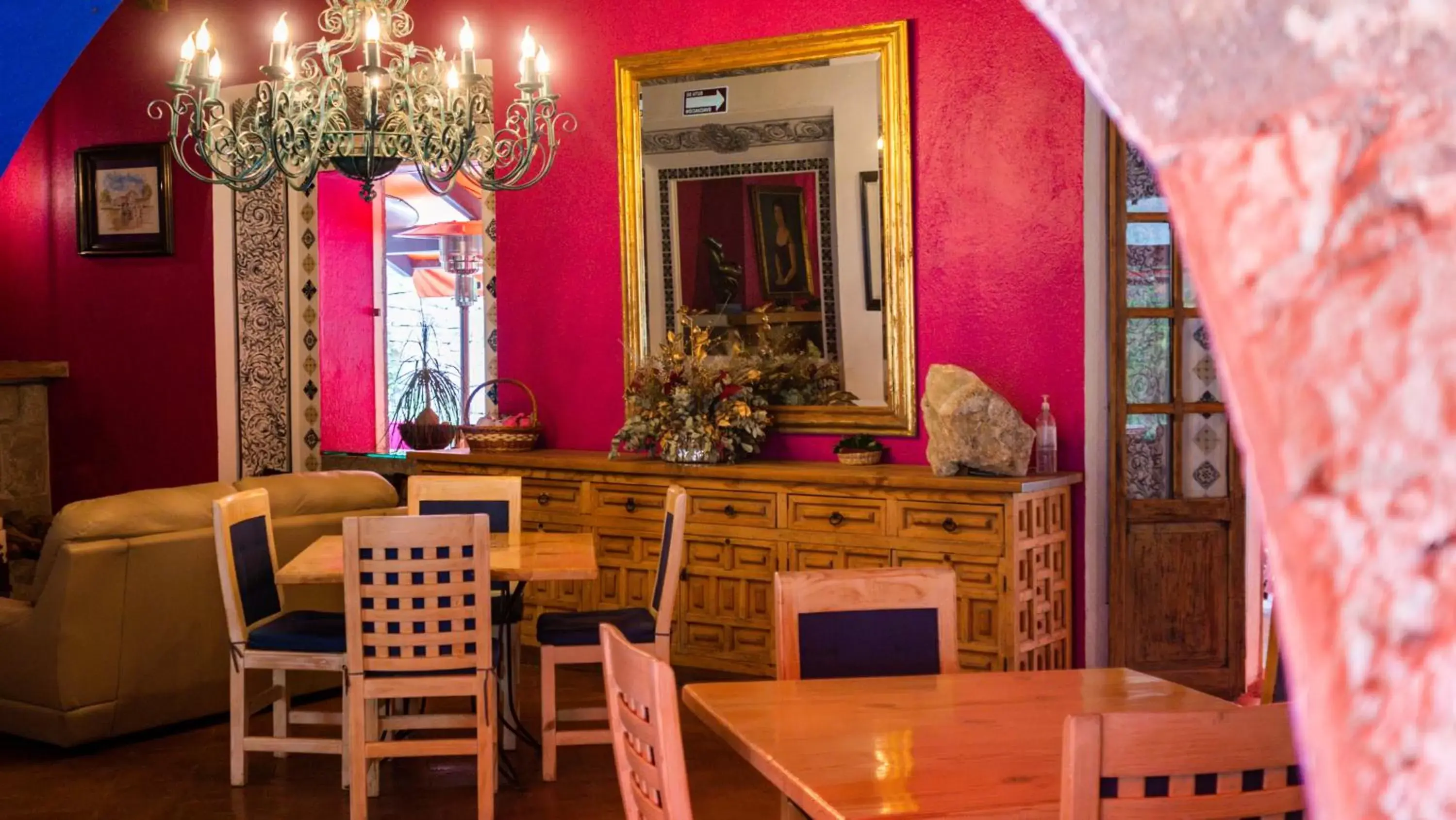 Restaurant/Places to Eat in Molino de los Reyes By Rotamundos