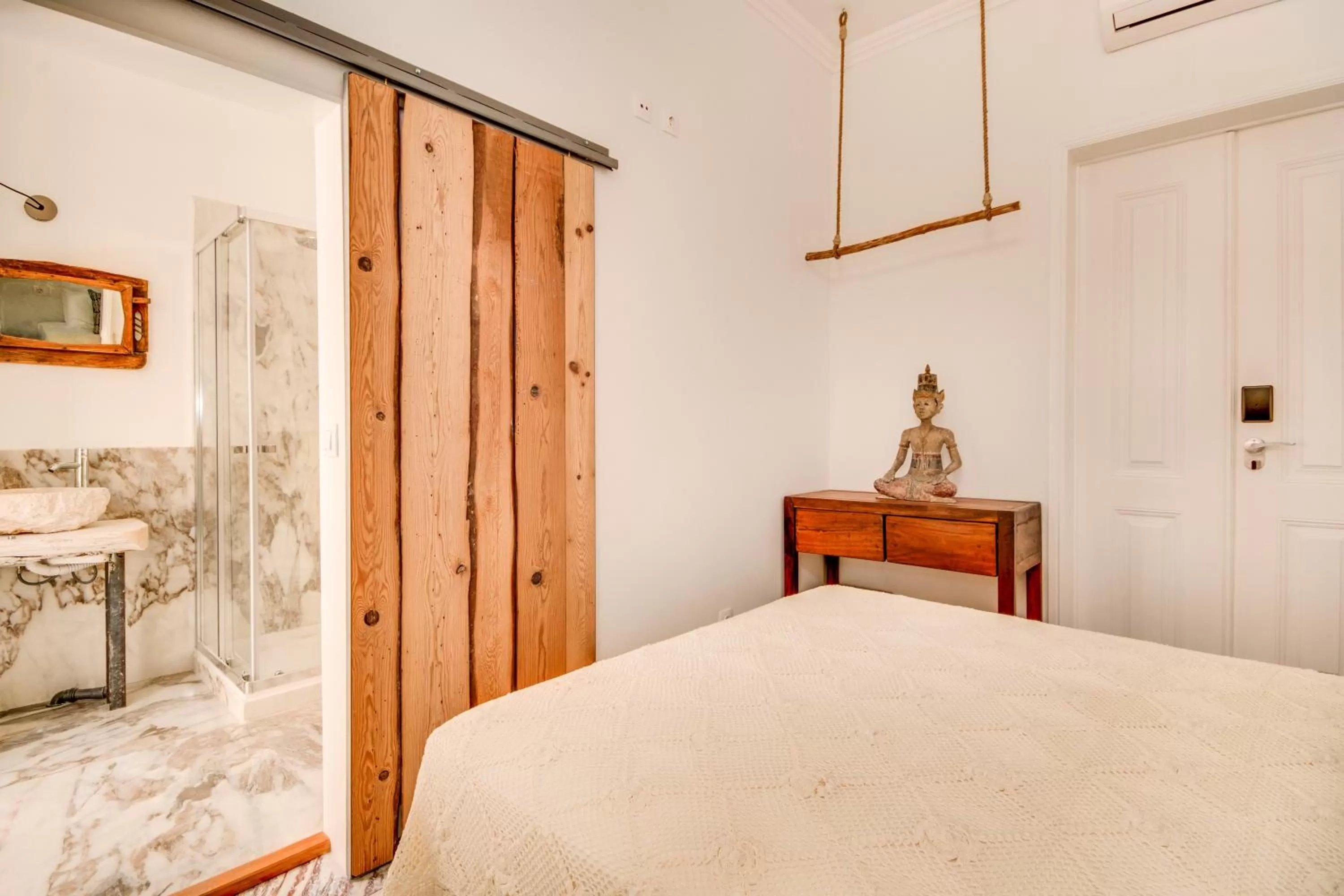 Bedroom, Bed in Garam Lisboa