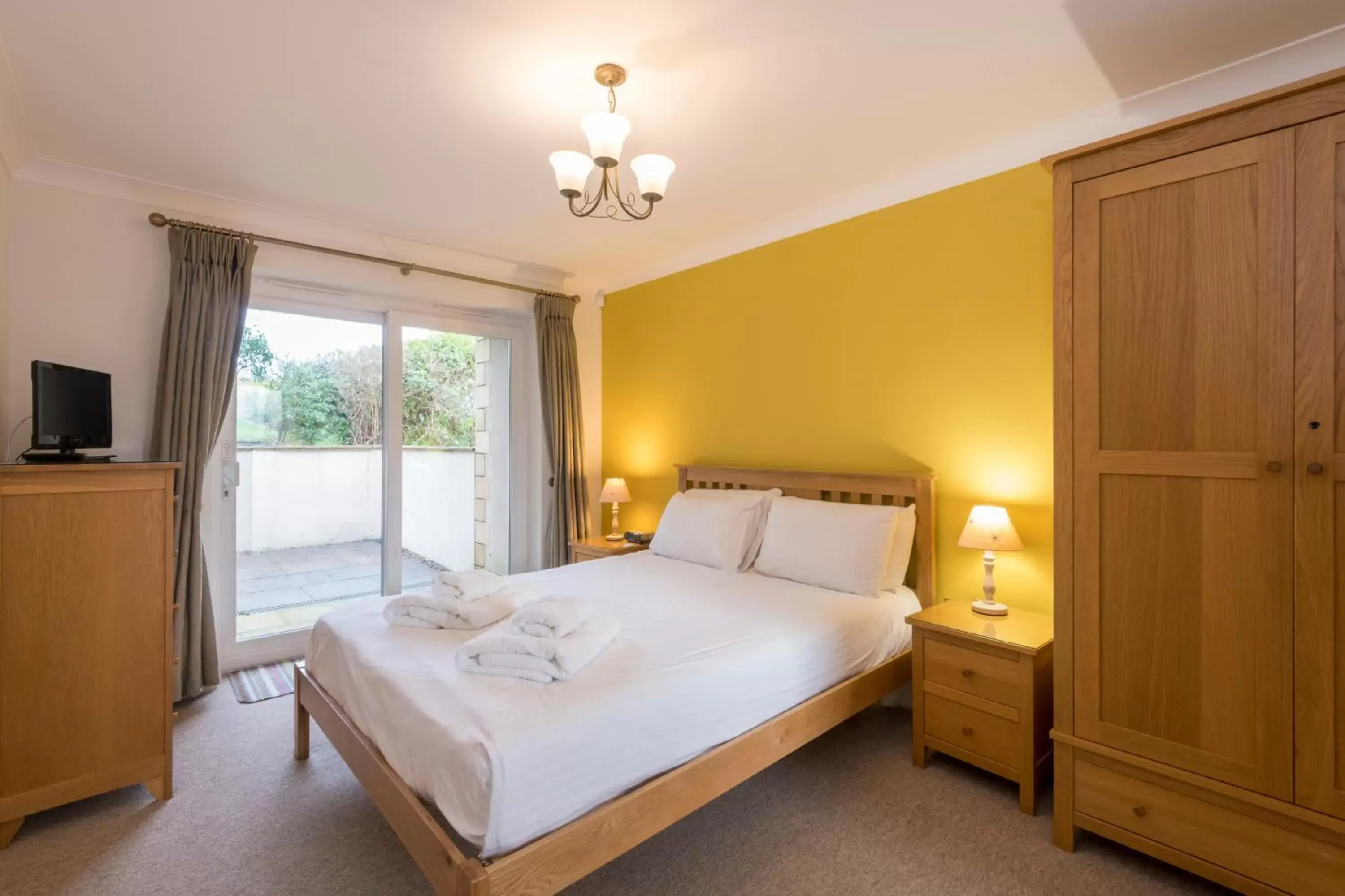 Bed in Porth Veor Manor Villas & Apartments