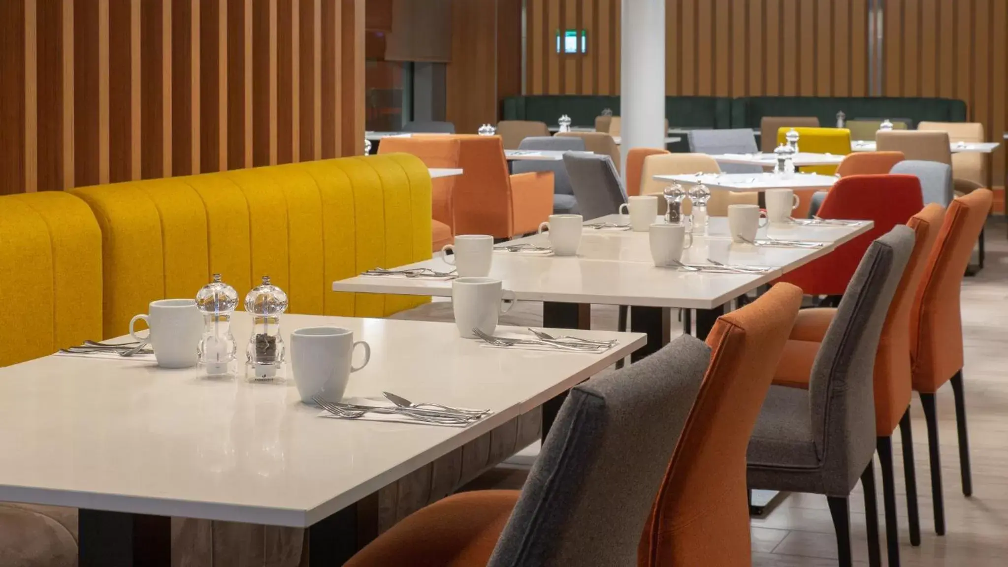 Restaurant/Places to Eat in Holiday Inn Berlin Airport - Conference Centre, an IHG Hotel