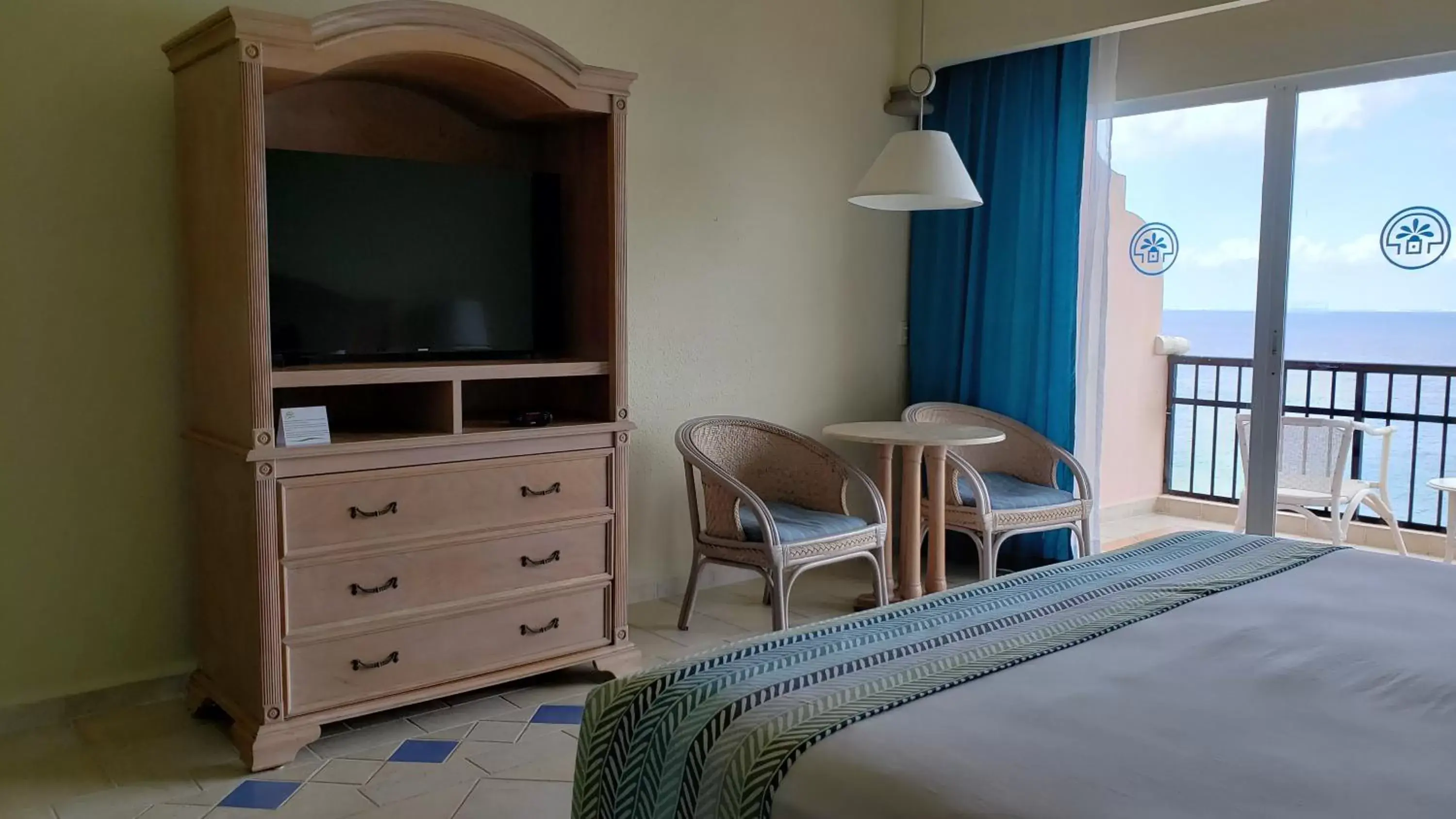 TV and multimedia, TV/Entertainment Center in El Cozumeleño Beach Resort - All Inclusive