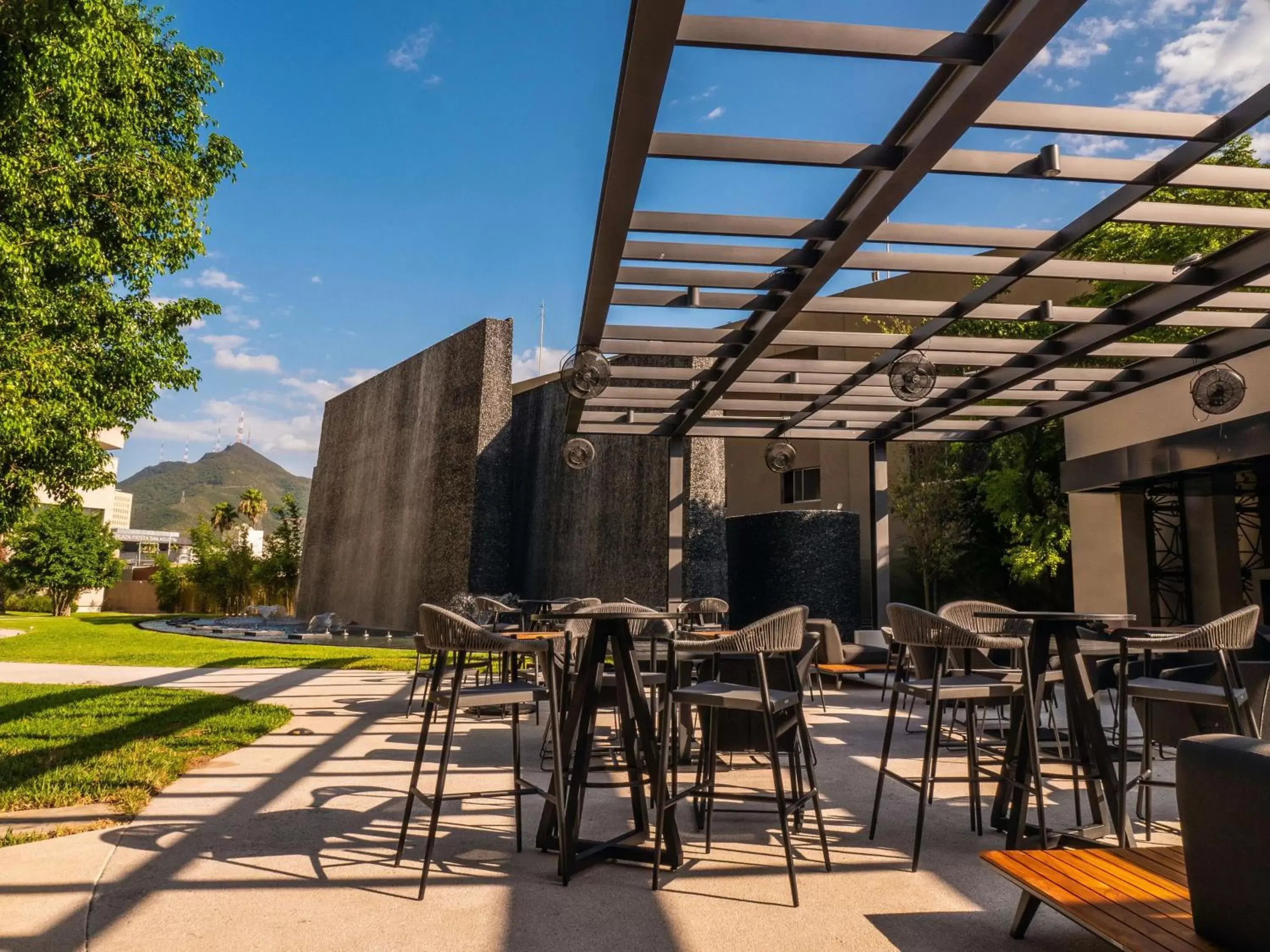 Inner courtyard view, Restaurant/Places to Eat in MS Milenium Monterrey Curio Collection by Hilton