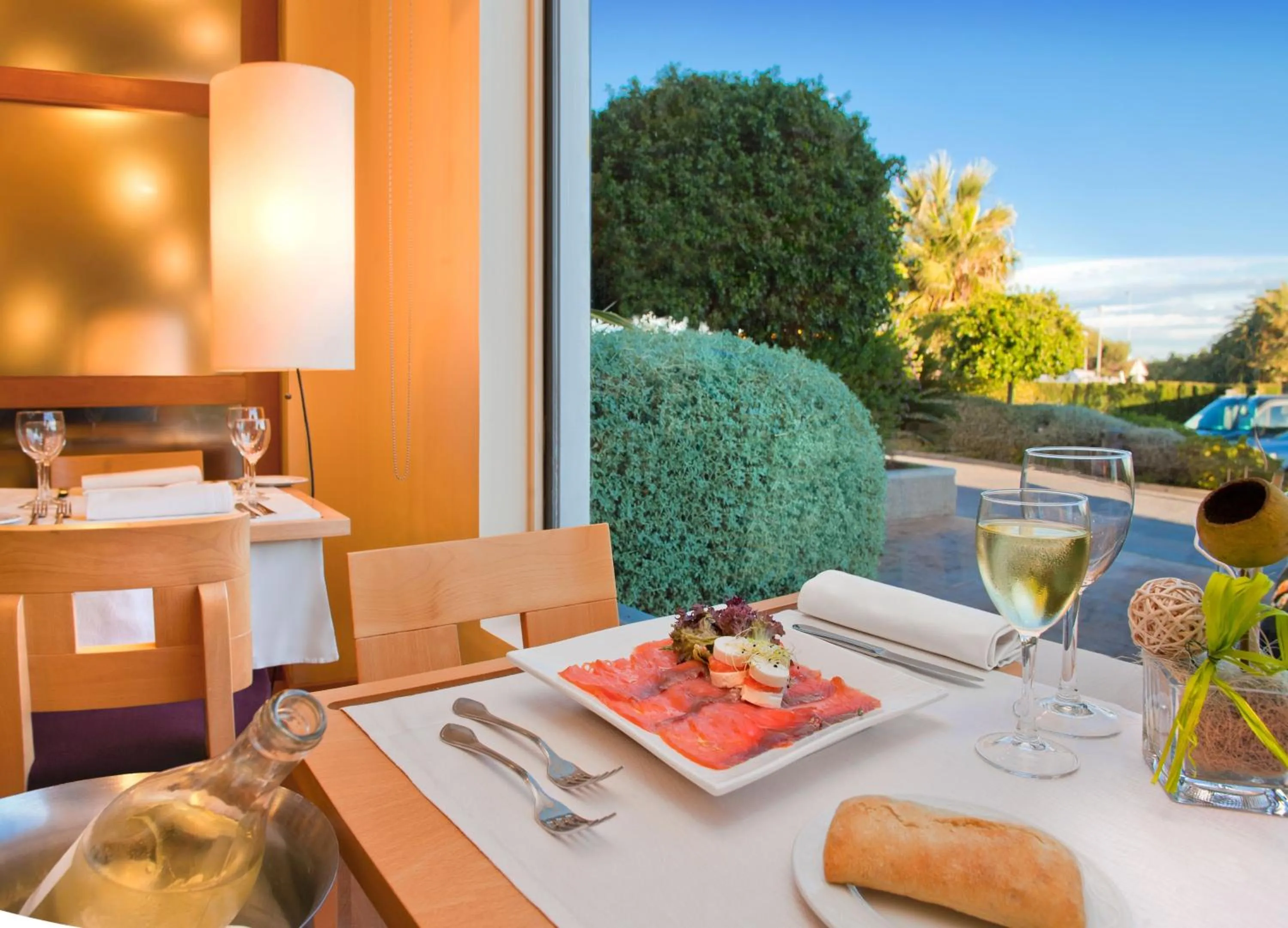 Restaurant/places to eat in Flag Hotel Valencia