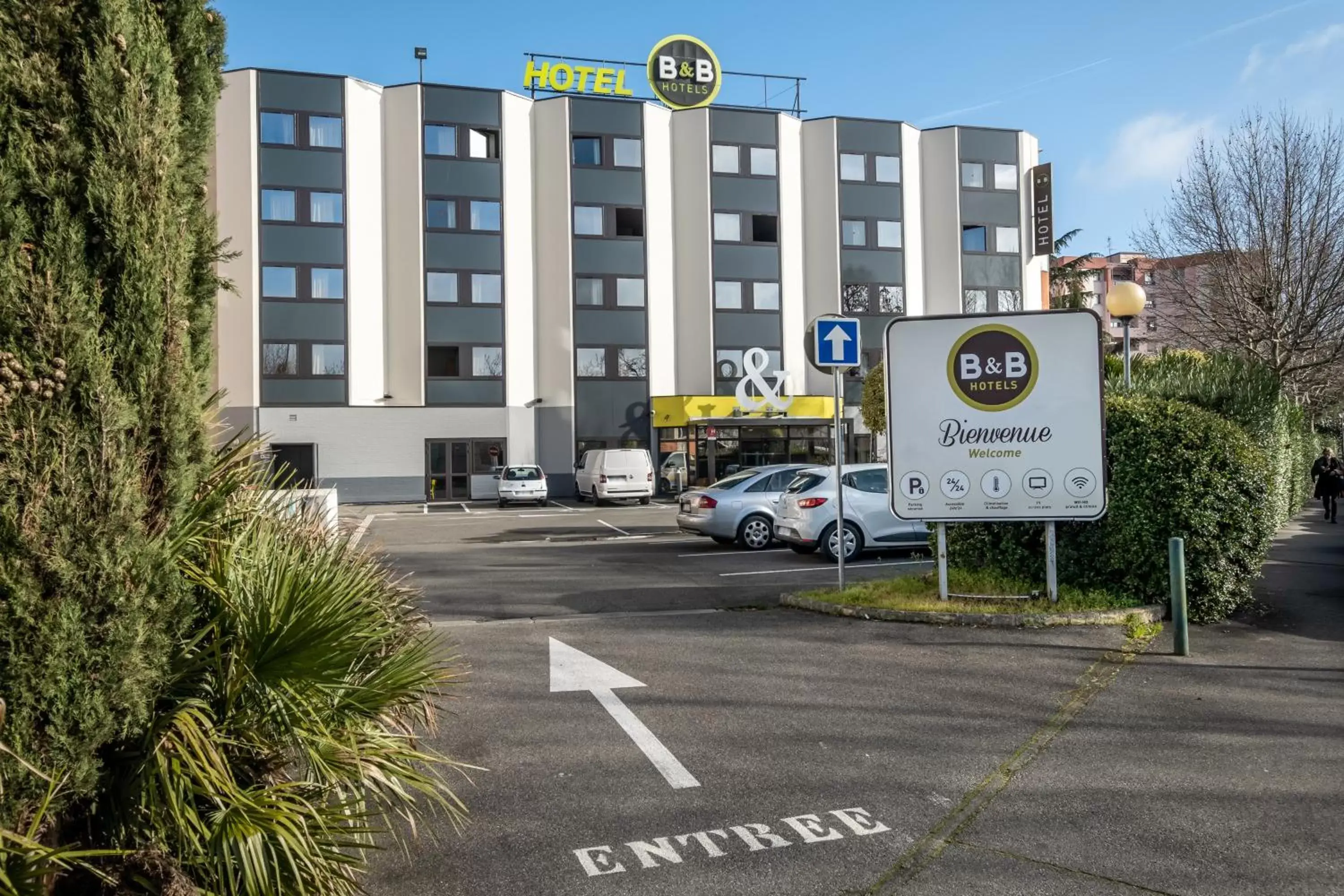 Facade/entrance, Property Building in B&B HOTEL Toulouse Centre Canal du Midi