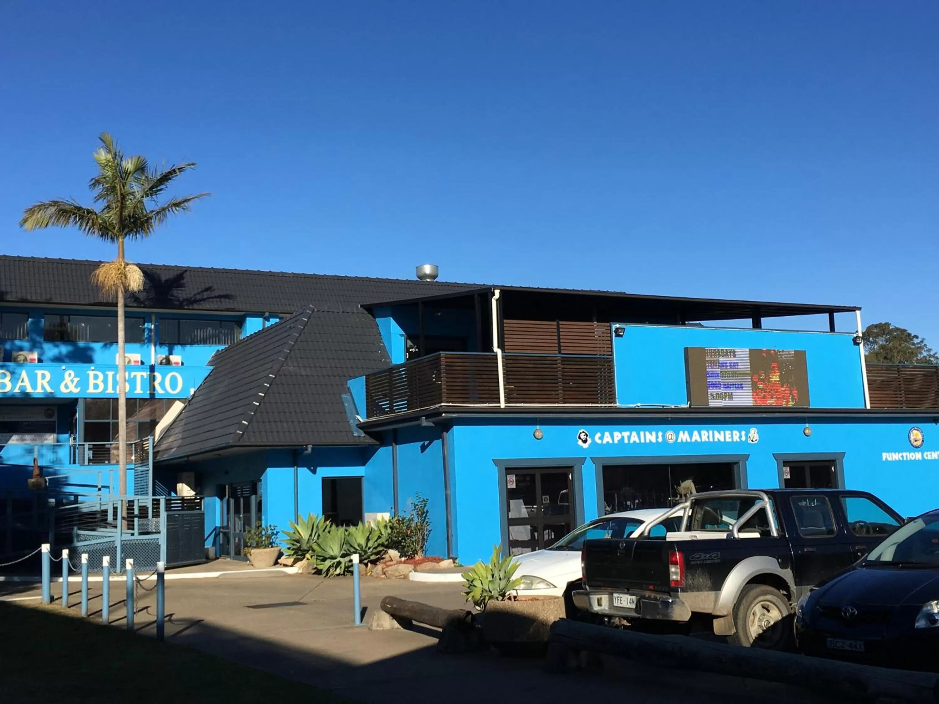 Facade/entrance, Property Building in Mariners on the Waterfront