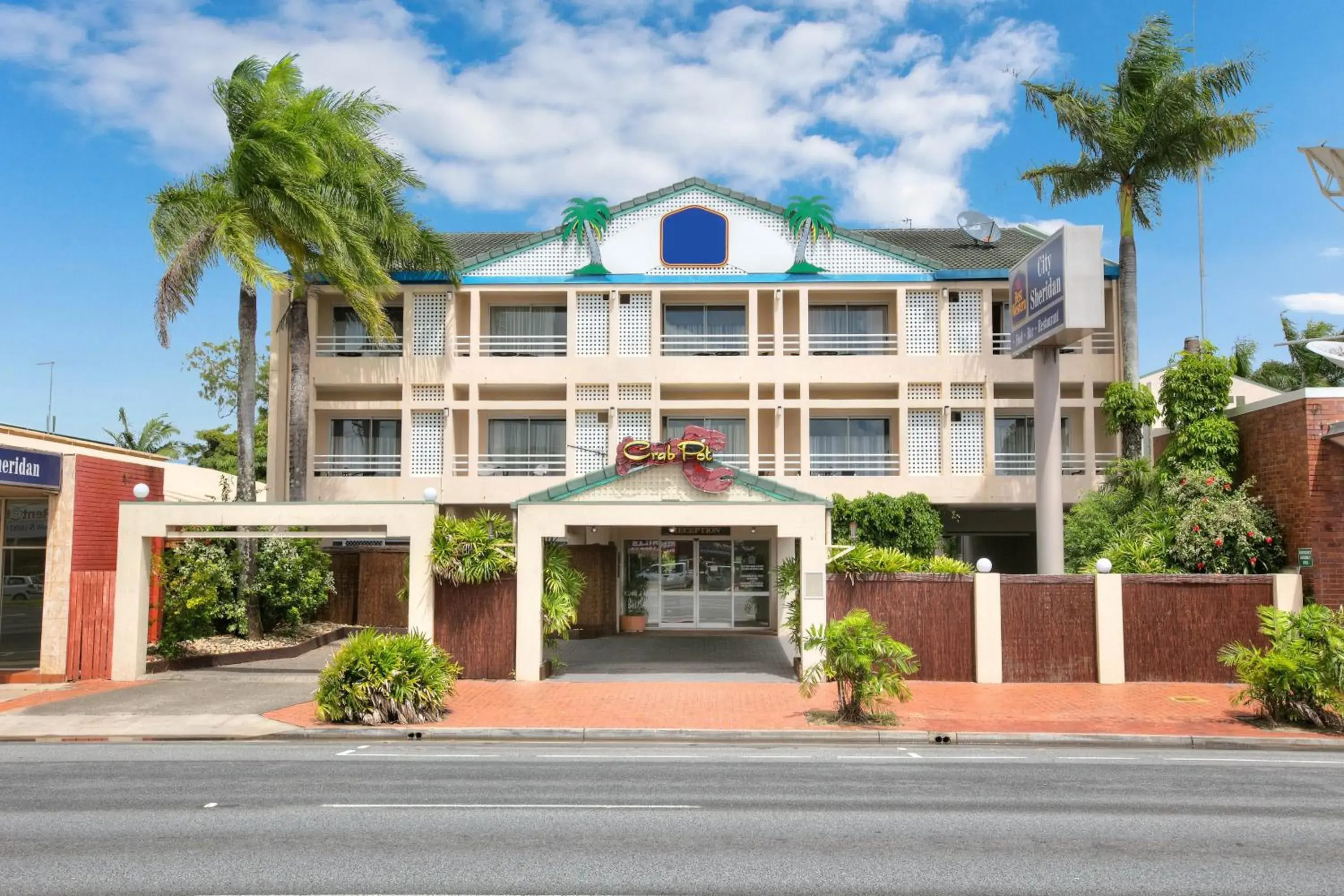 Facade/entrance, Property Building in Cairns City Sheridan Motel