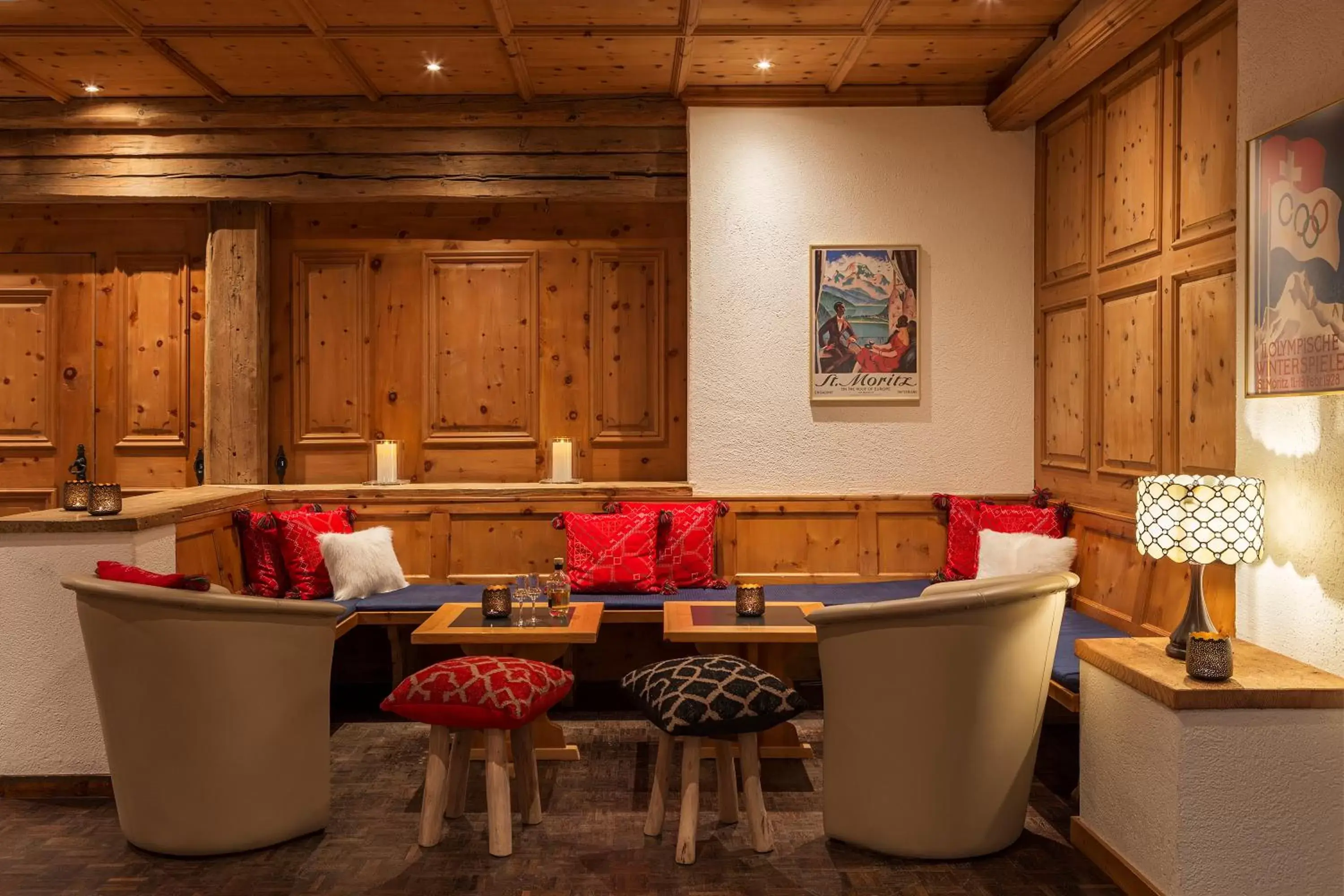 Lounge or bar in Hotel Europa St. Moritz