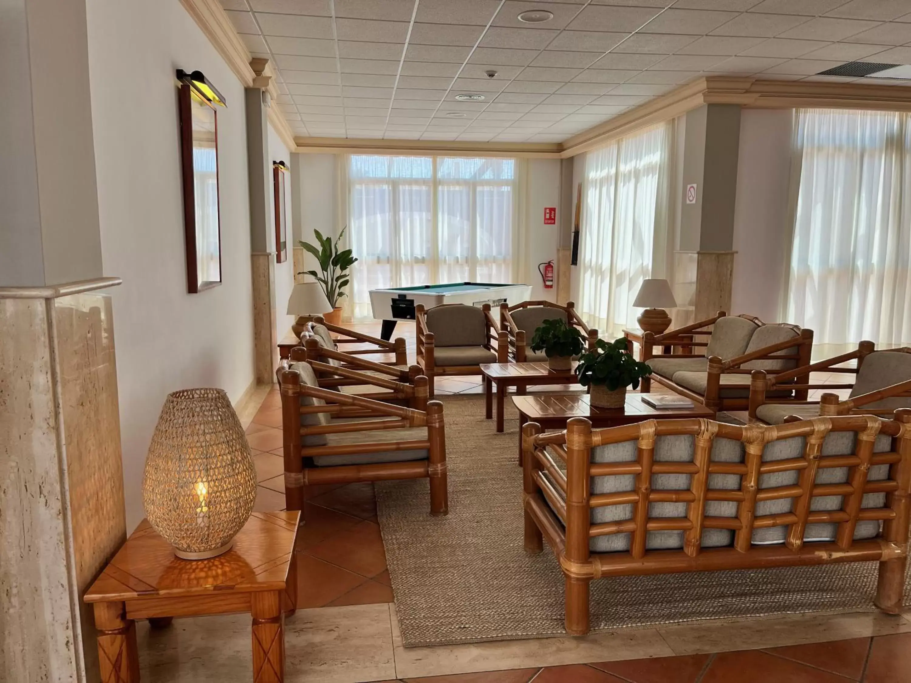Lounge or bar in Nuramar Resort & Villas