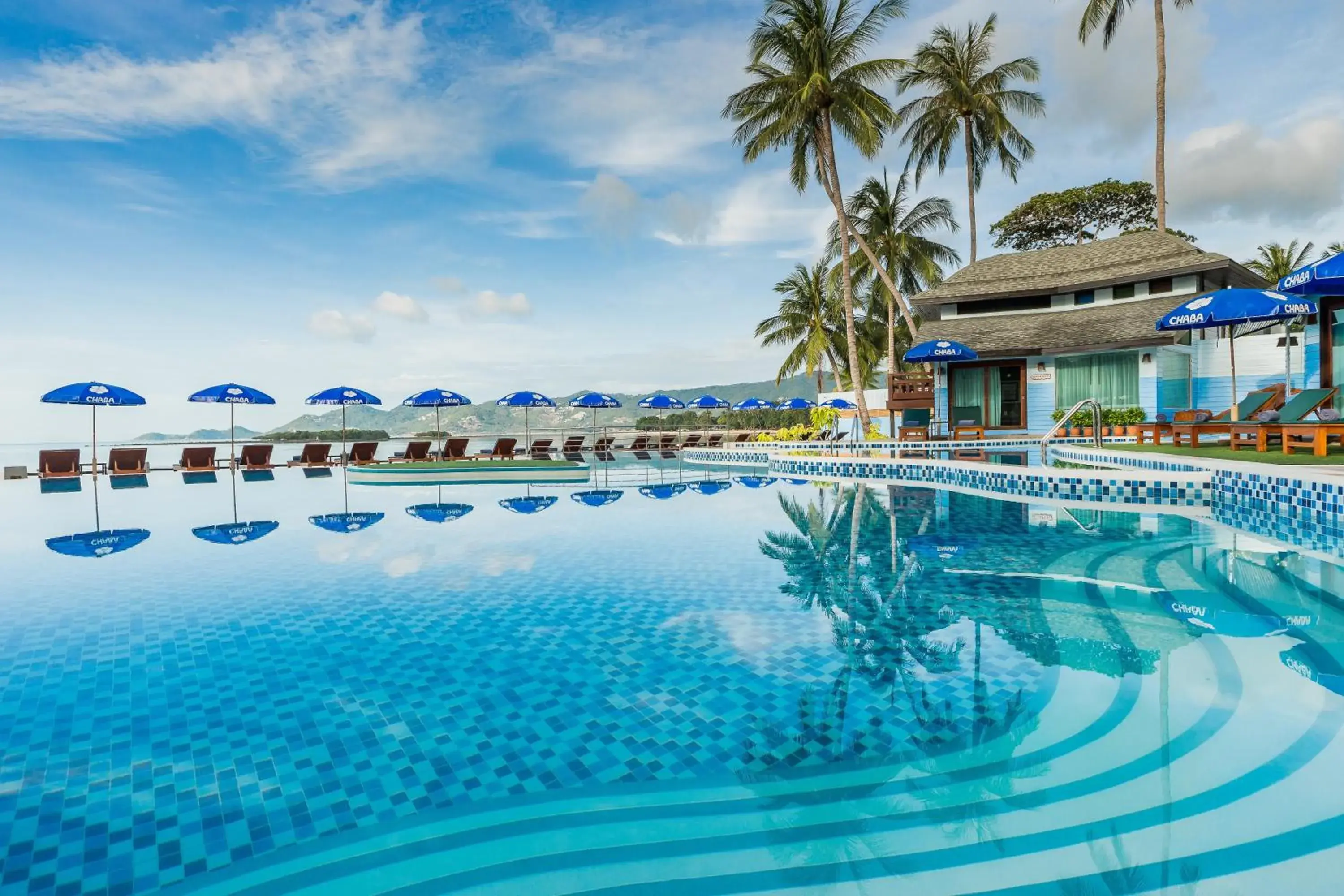 Swimming pool in Chaba Cabana Beach Resort Swimming pool in Chaba Cabana Beach Resort