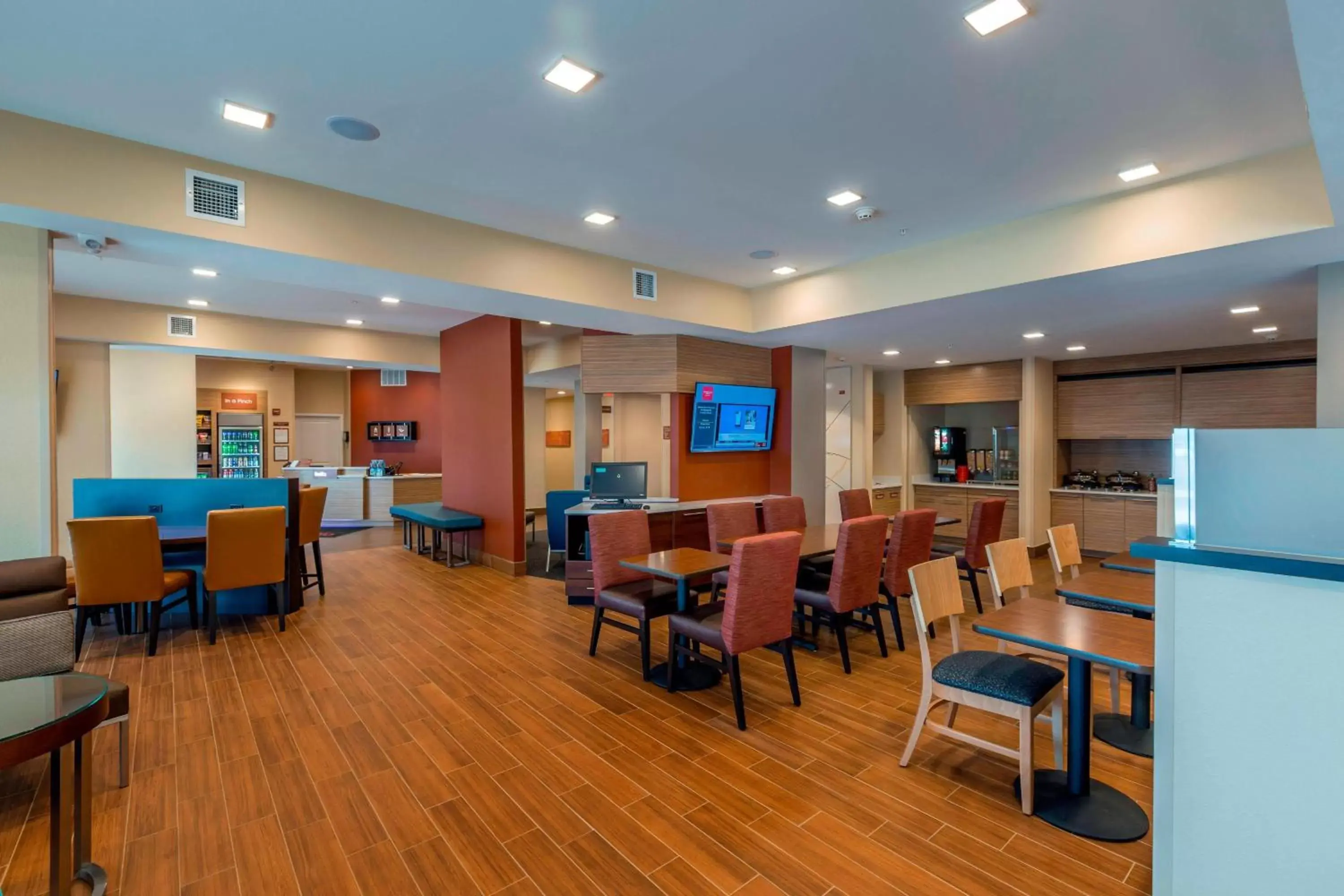 Lobby or reception, Restaurant/Places to Eat in TownePlace Suites by Marriott Hopkinsville