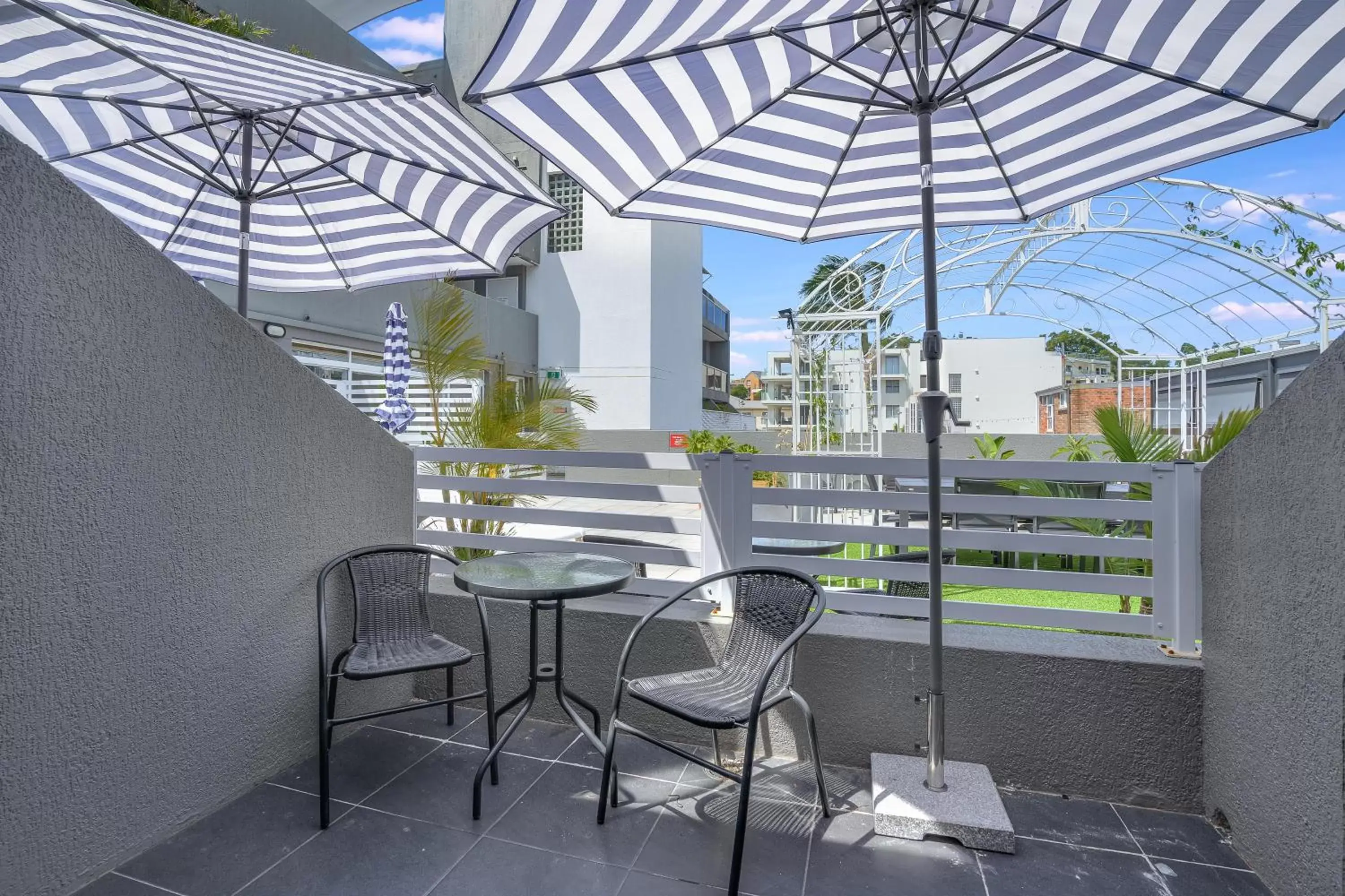 Balcony/Terrace in Nelson Towers Motel & Apartments