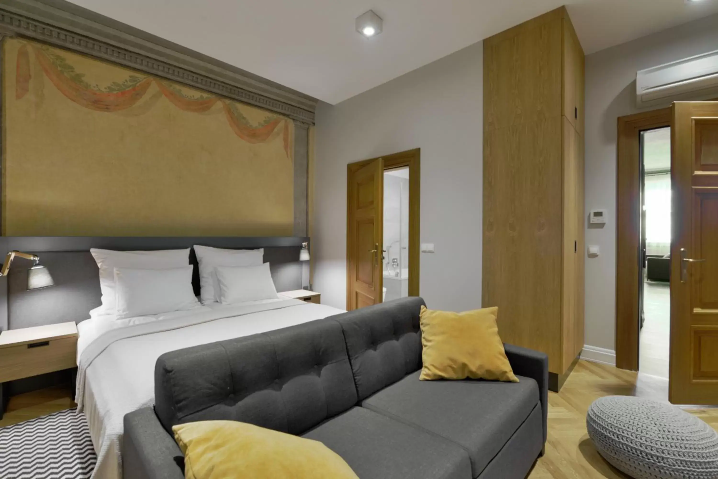 Bed in STRADONIA Serviced Apartments