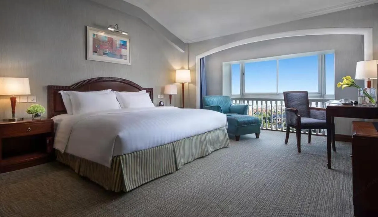 Bedroom, Bed in Wyndham Beijing North