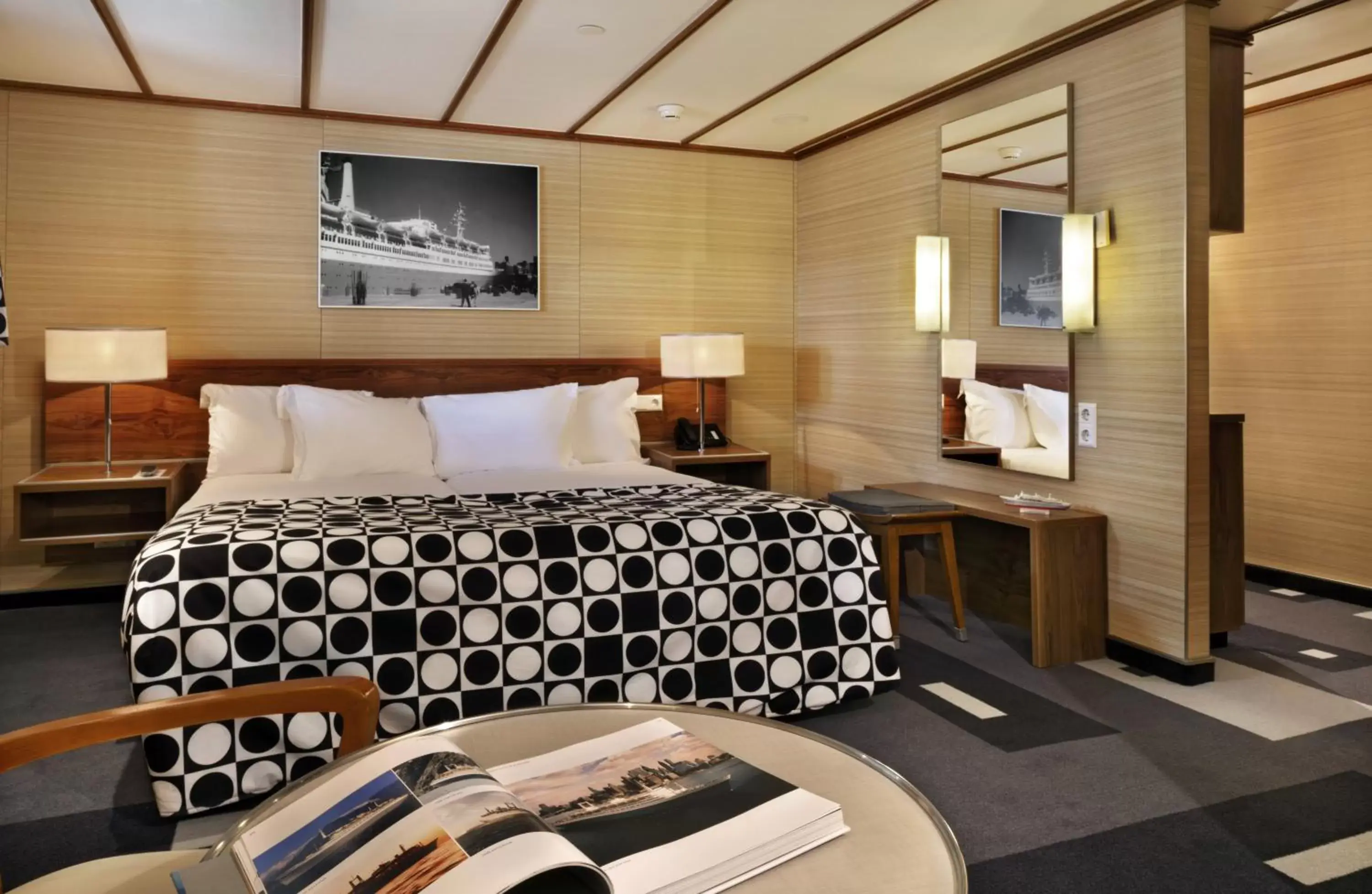 Bedroom, Bed in ss Rotterdam Hotel en Restaurants