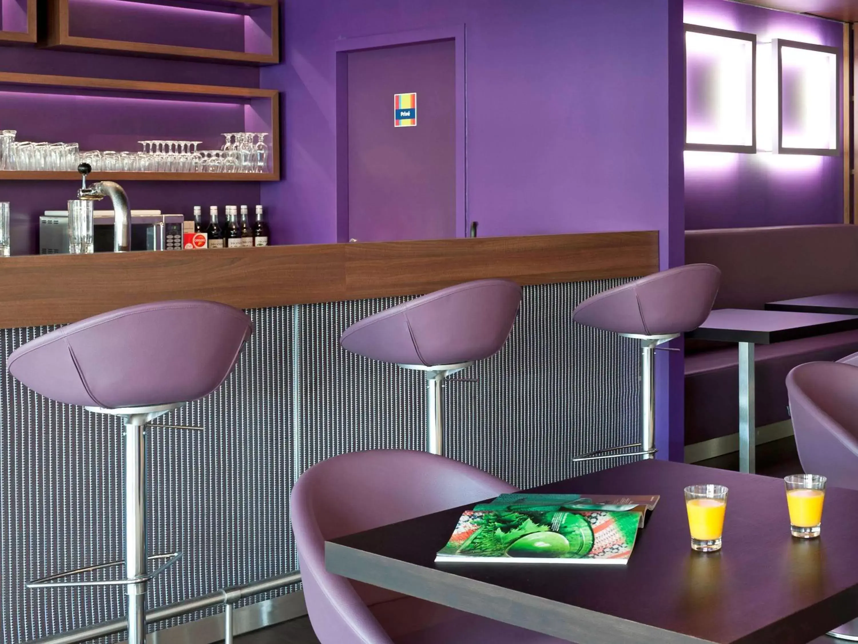 Lounge or bar, Lounge/Bar in ibis Styles Nimes Gare Centre