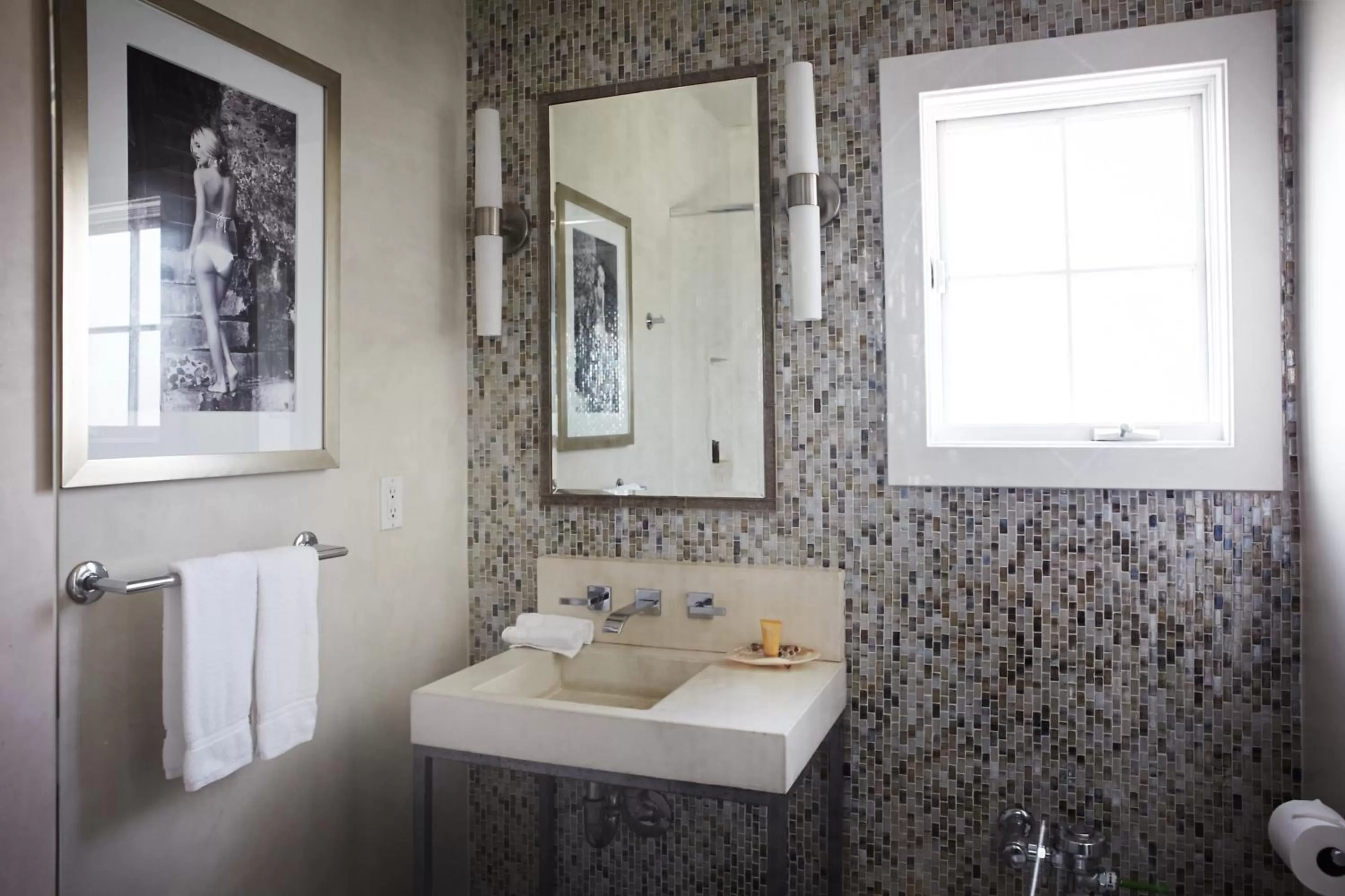 Decorative detail in La Casa Del Camino