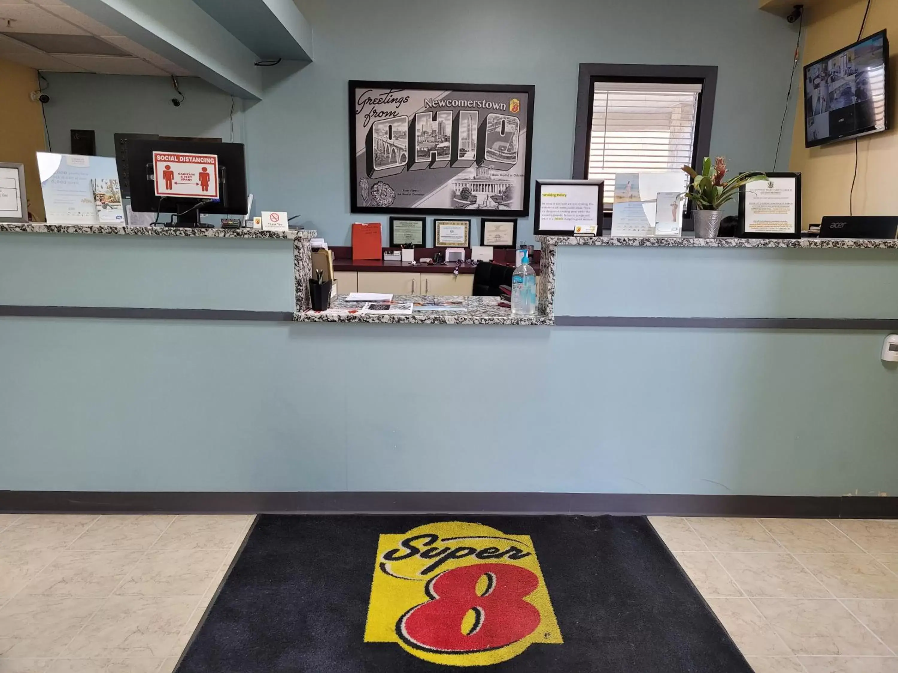 Lobby or reception in Super 8 by Wyndham Newcomerstown